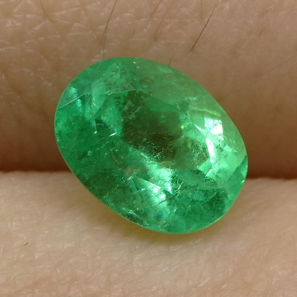 1.1 Ct Oval Emerald GIA Certified Colombian F1/Minor For Sale 1