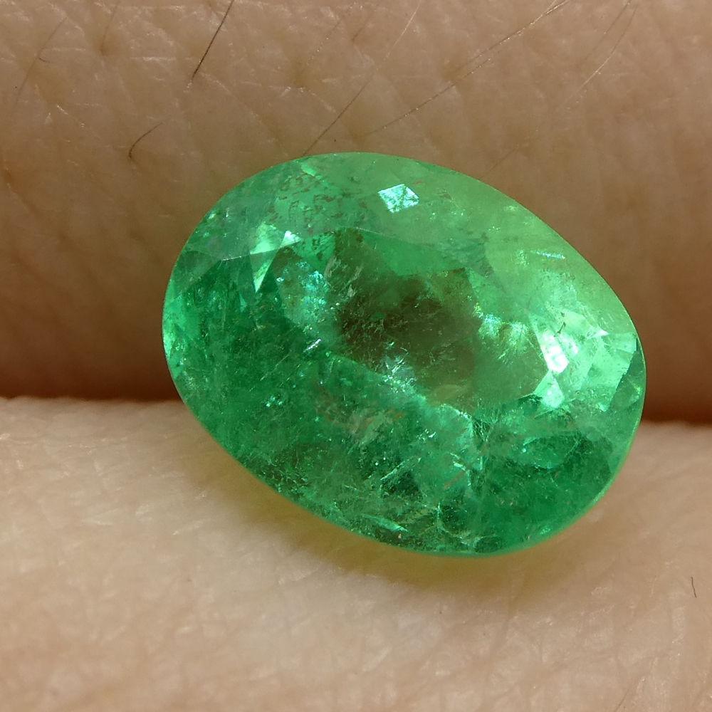 1.1 Ct Oval Emerald GIA Certified Colombian F1/Minor For Sale 2