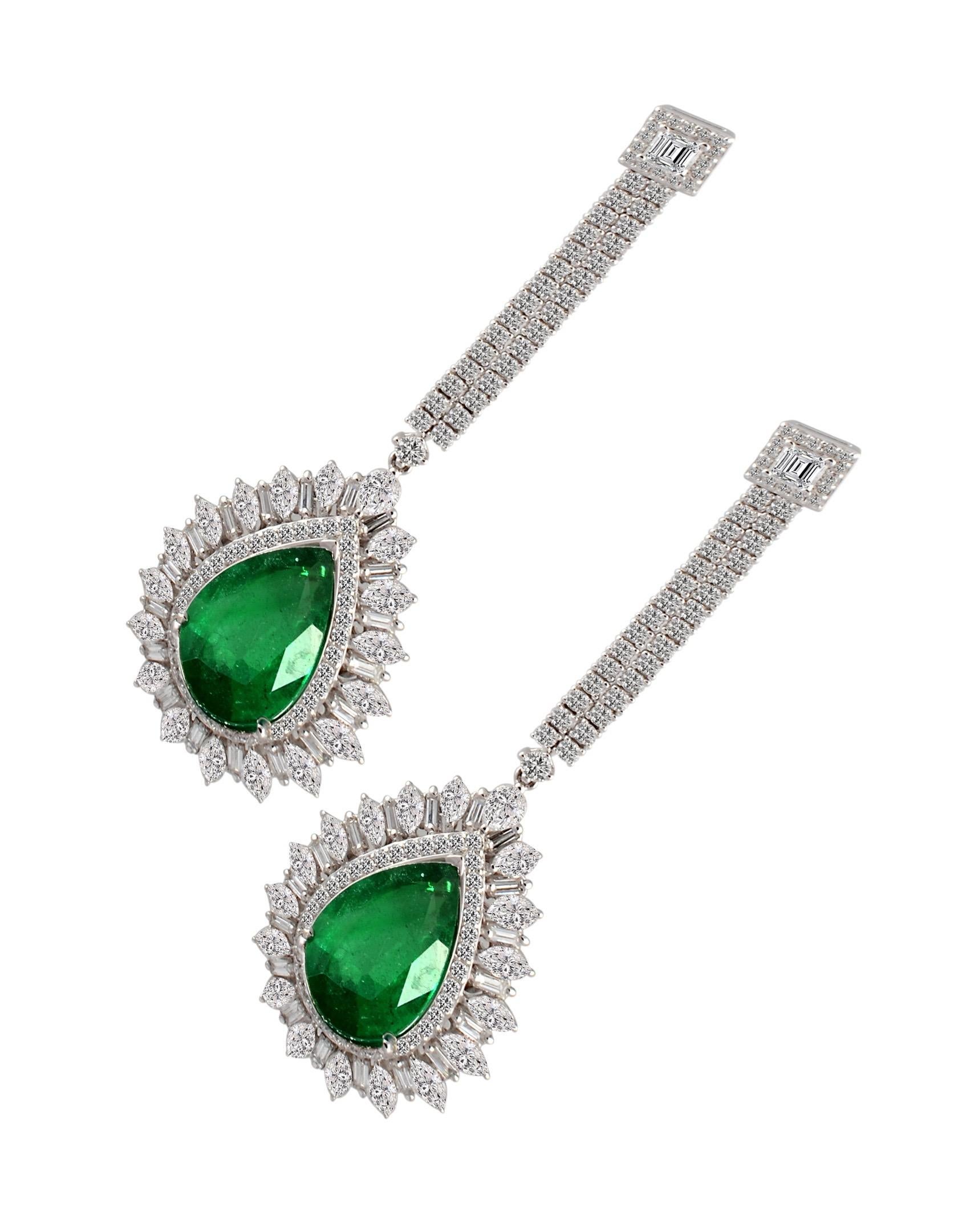 11 Ct Pear Shape Zambian Emerald & 6 Ct Diamonds Drop Earrings 18K White Gold In Excellent Condition In New York, NY