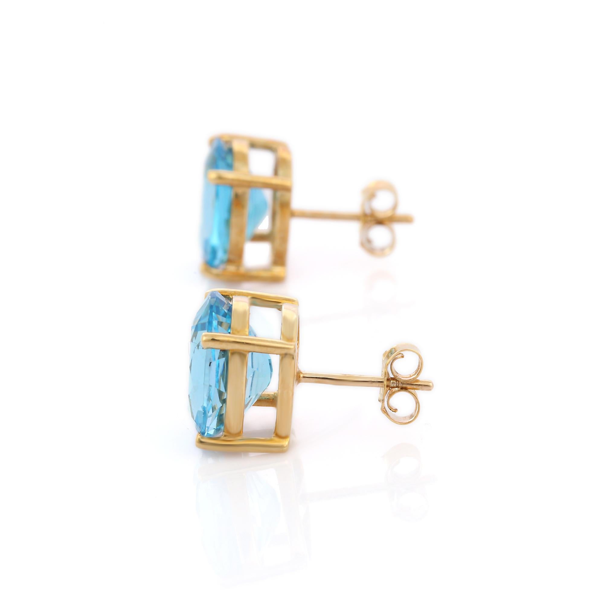11 Ct Oval Cut Prong Set Blue Topaz Stud Earrings in 10K Yellow Gold  In New Condition For Sale In Houston, TX