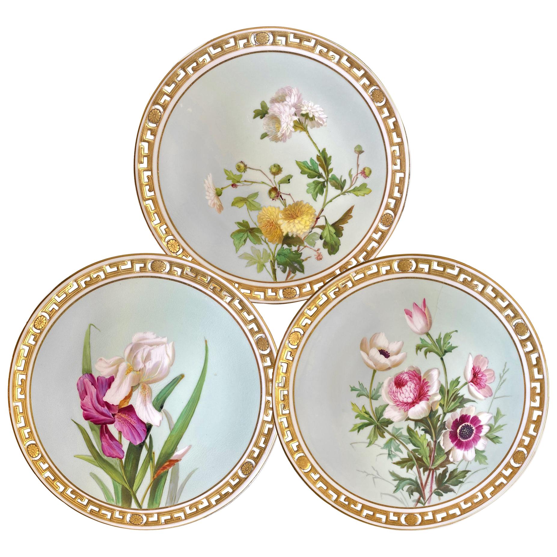 11 Dinner Plates Flowers and Gold, Minton Porcelain, 1874-1884