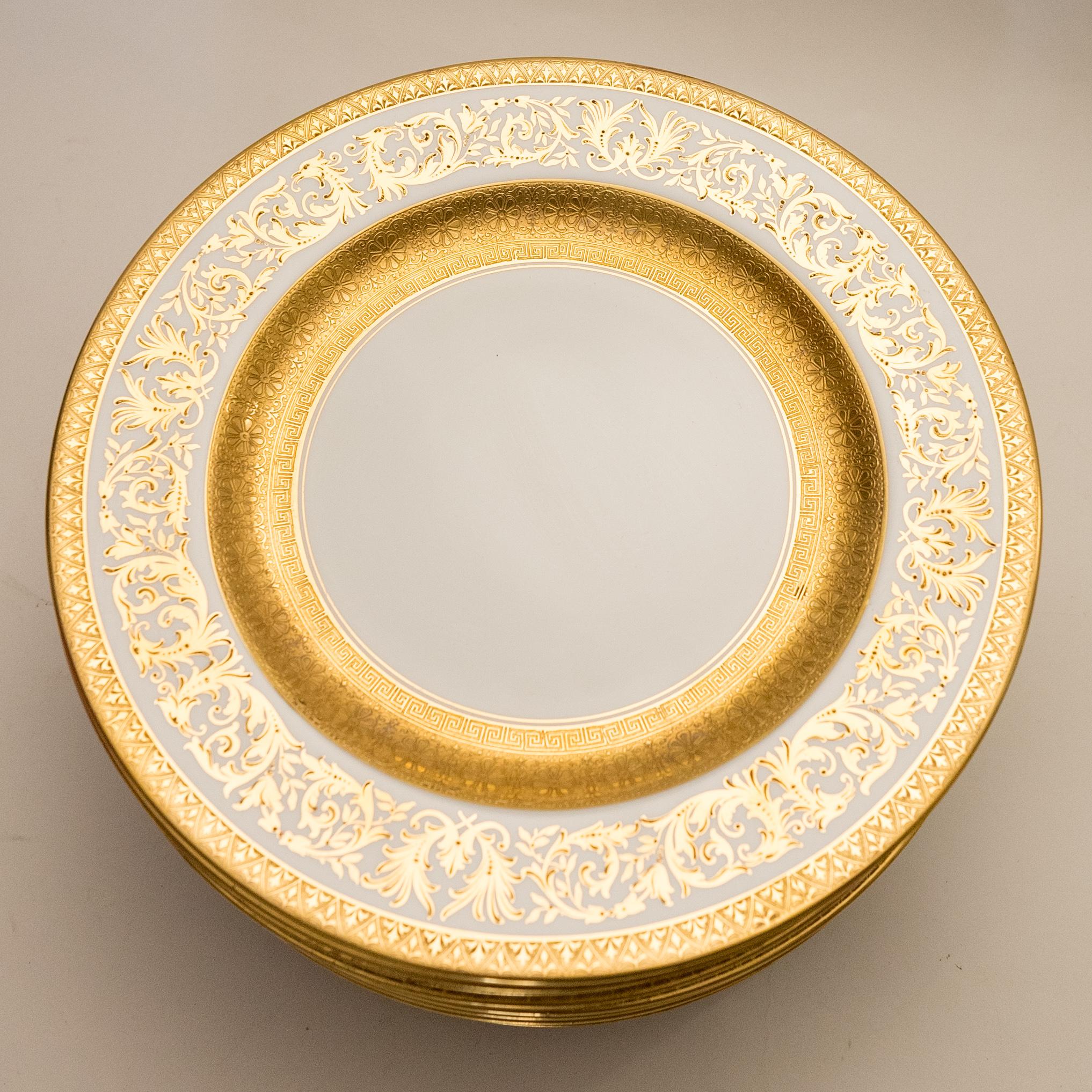 11 vergoldete, verzierte Essteller, antike, maßgefertigte Bestellung mit breiter Goldbordüre (Frühes 20. Jahrhundert)