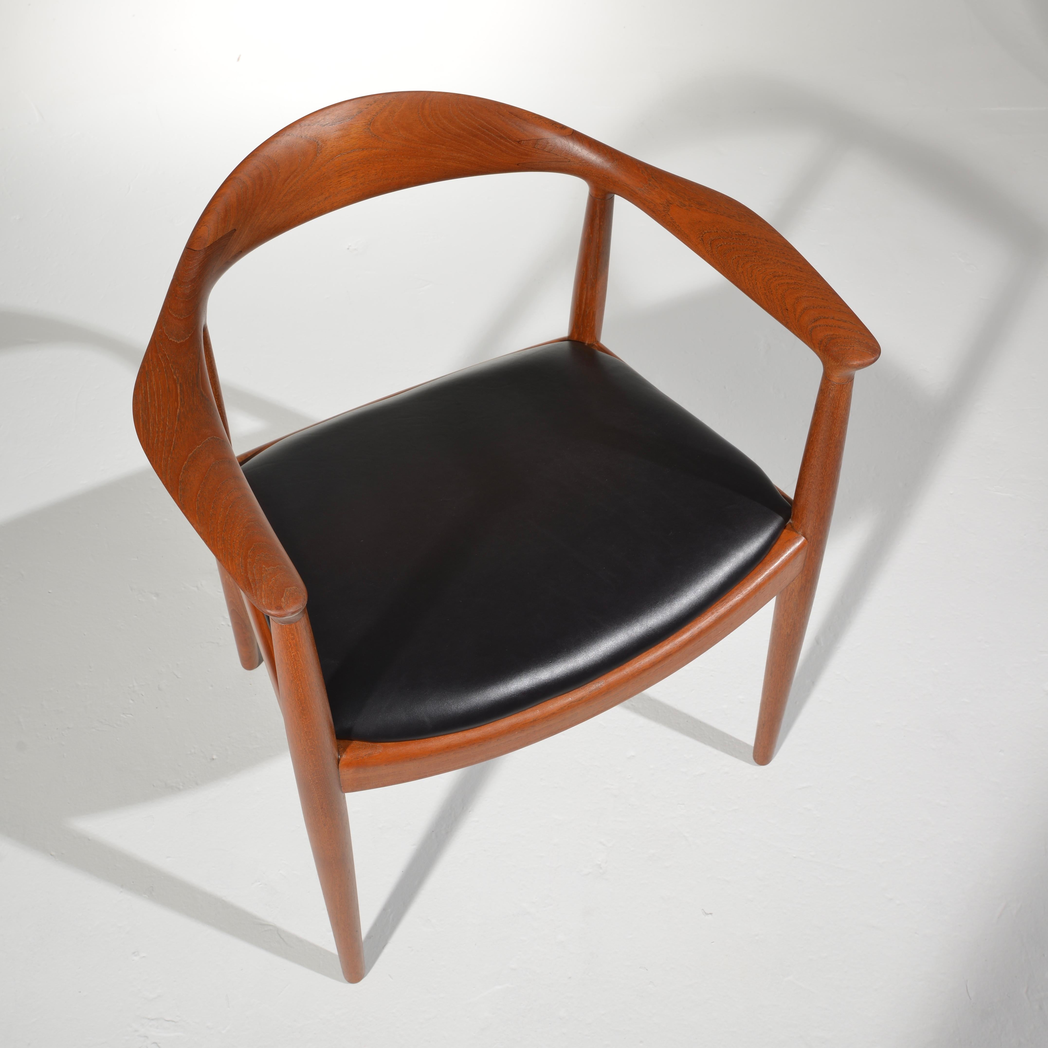 Danese 5 Sedie Hans Wegner per Johannes Hansen JH-503 in teak e pelle in vendita