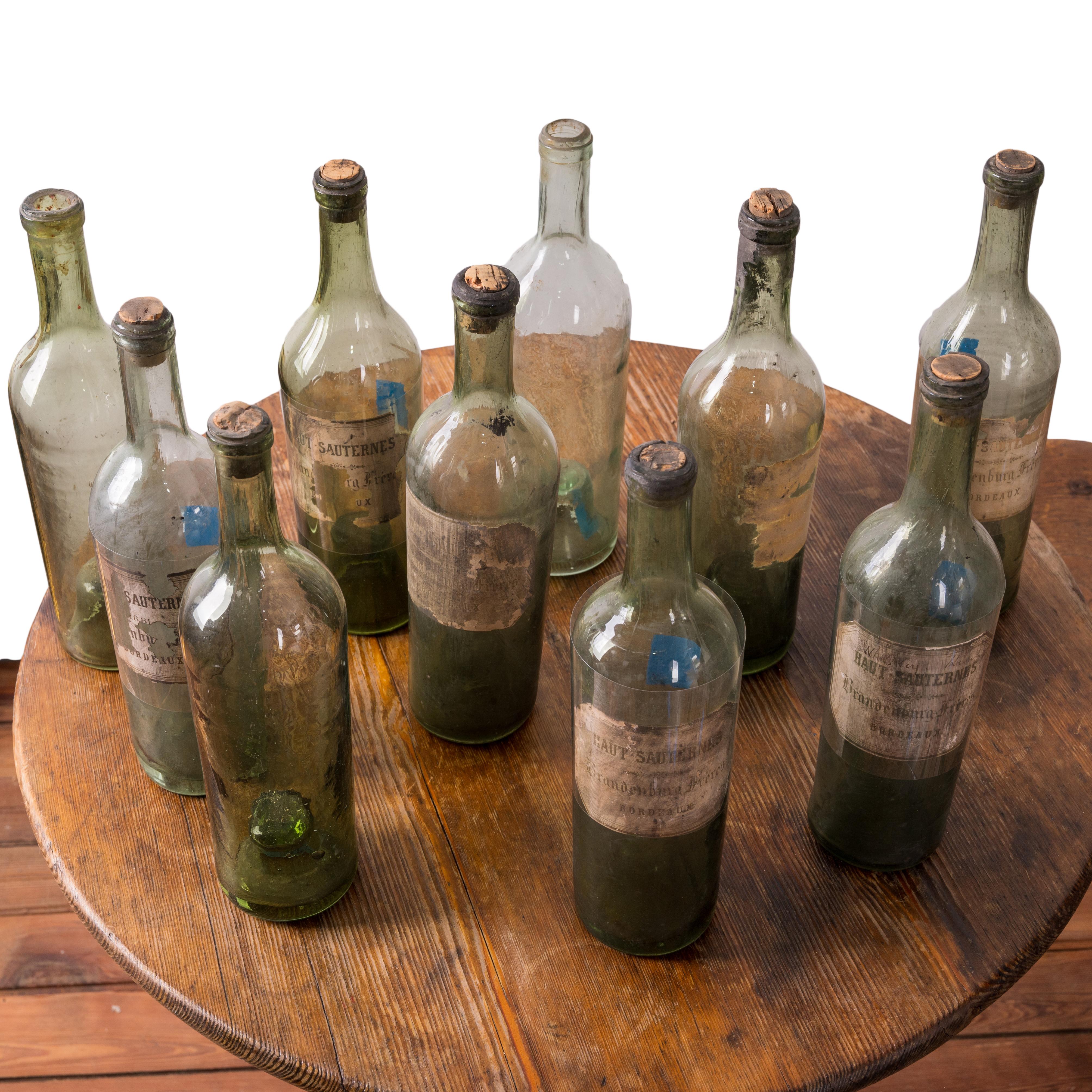 11 Bottiglie di Bordeaux Haut Sauternes Brandenburg Freres, anni 1880 In condizioni buone in vendita a Savannah, GA