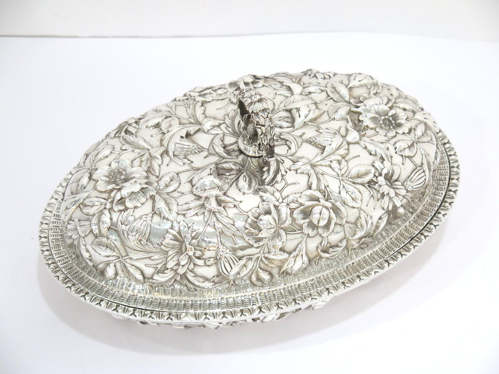 Sterling Silver S. Kirk & Son Antique Floral Repousse Covered Serving Dish In Good Condition In Brooklyn, NY