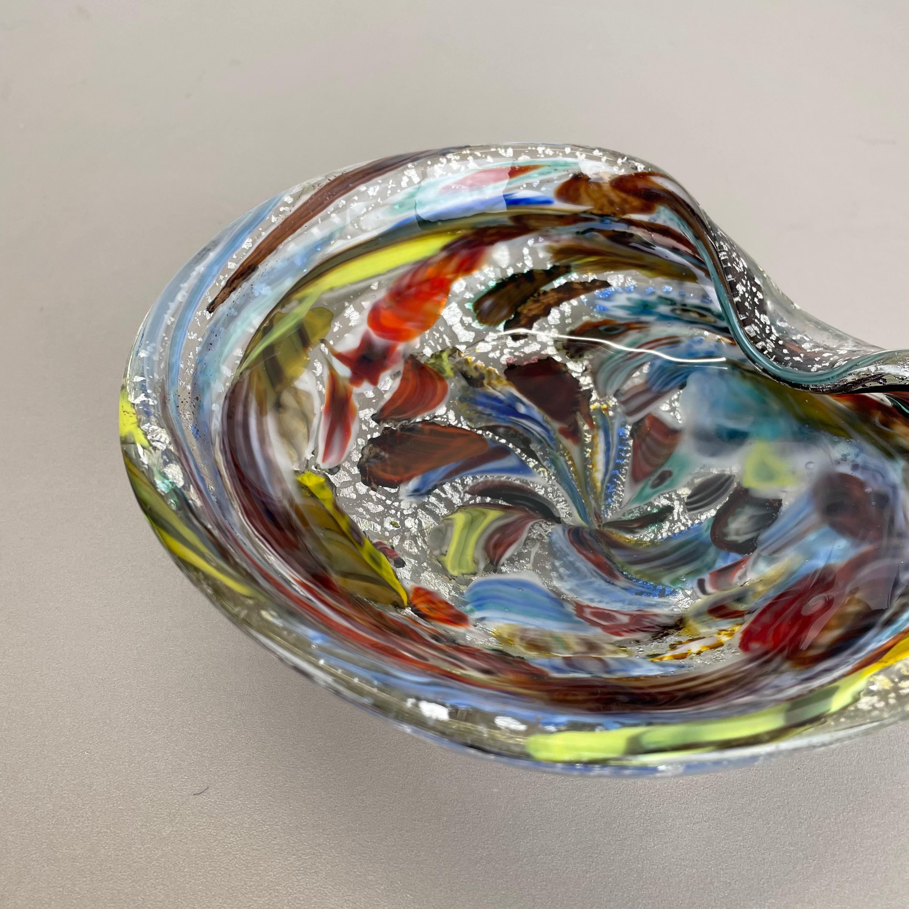 1, 1 kg Murano Glass Bowl silver Flakes Shell Ashtray by Dino Martens Italy 1960s In Good Condition For Sale In Kirchlengern, DE