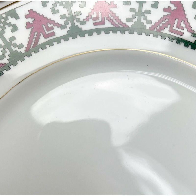 11 Kornilov Bros Imperial Russian Porcelain Dinner Plates Red & Green, c. 1910 For Sale 2