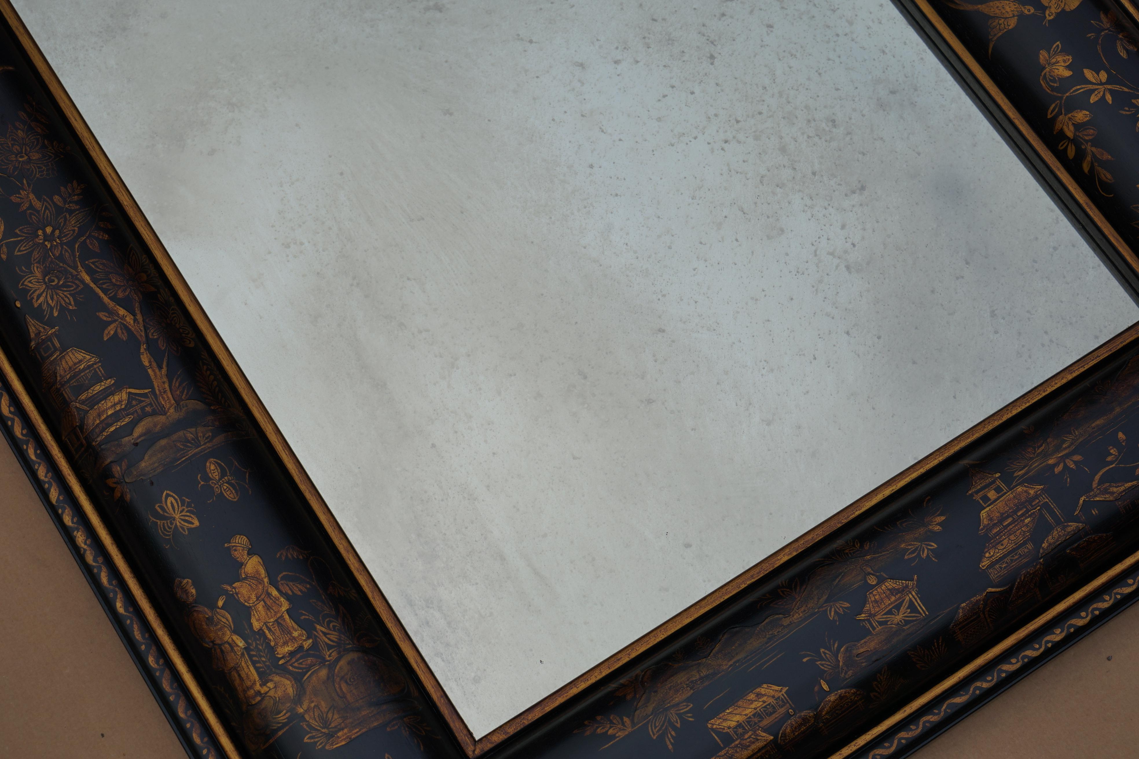 1.1 METRE MIROIR CHINOISERIE EN COUSSIN AVEC PEINTURES ORNALES A LA MAIN Bon état - En vente à West Sussex, Pulborough