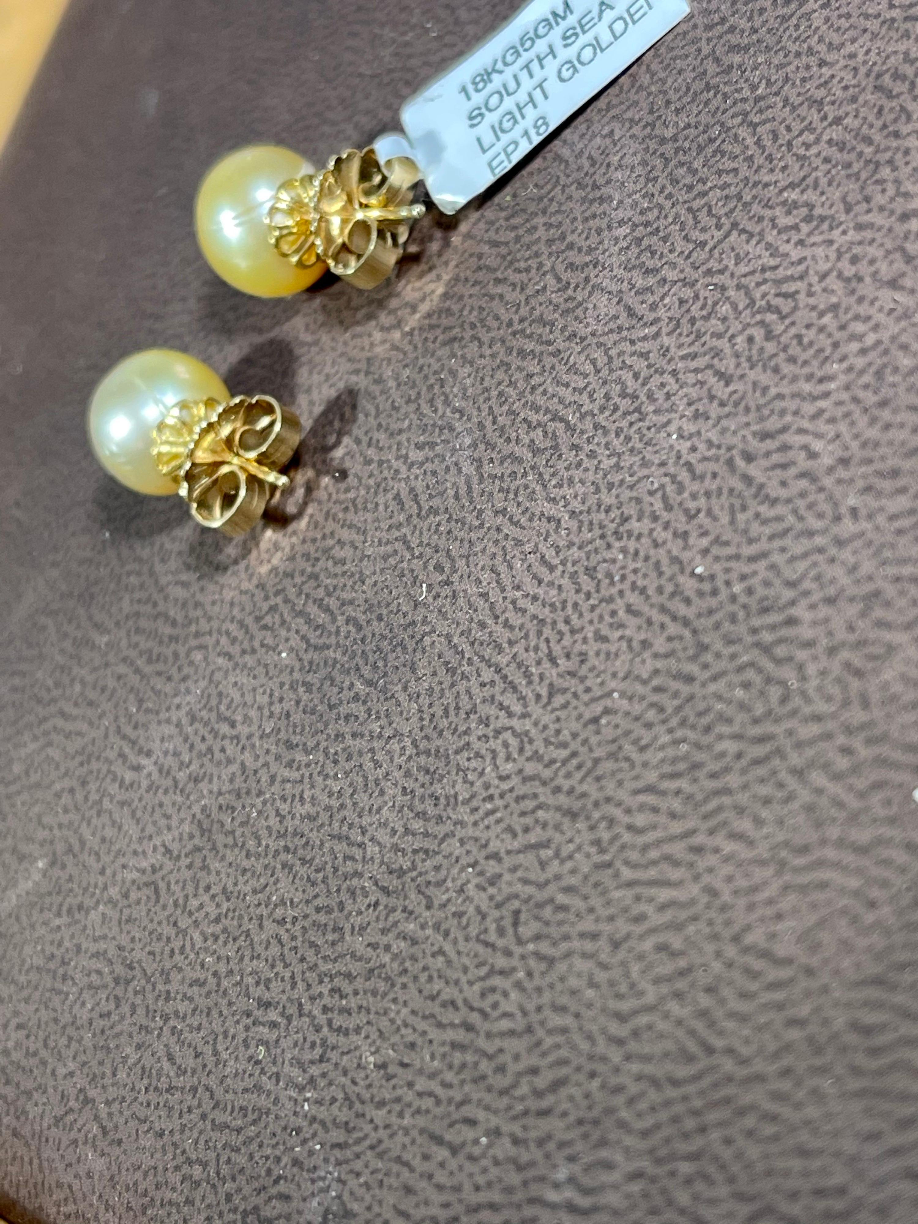 Golden South Sea Pearl Stud Earrings 18 Karat Yellow Gold For Sale 6