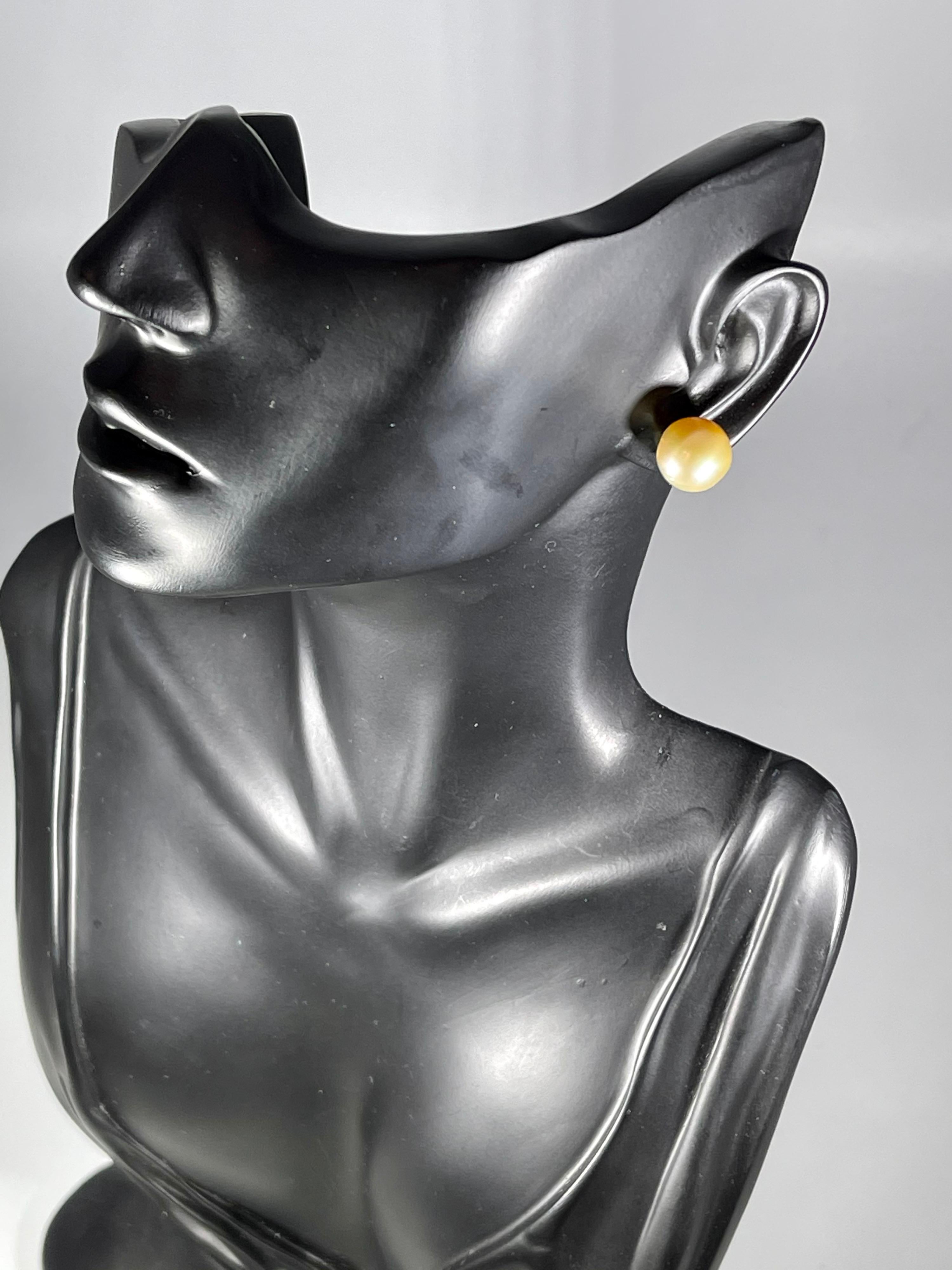 Golden South Sea Pearl Stud Earrings 18 Karat Yellow Gold For Sale 4