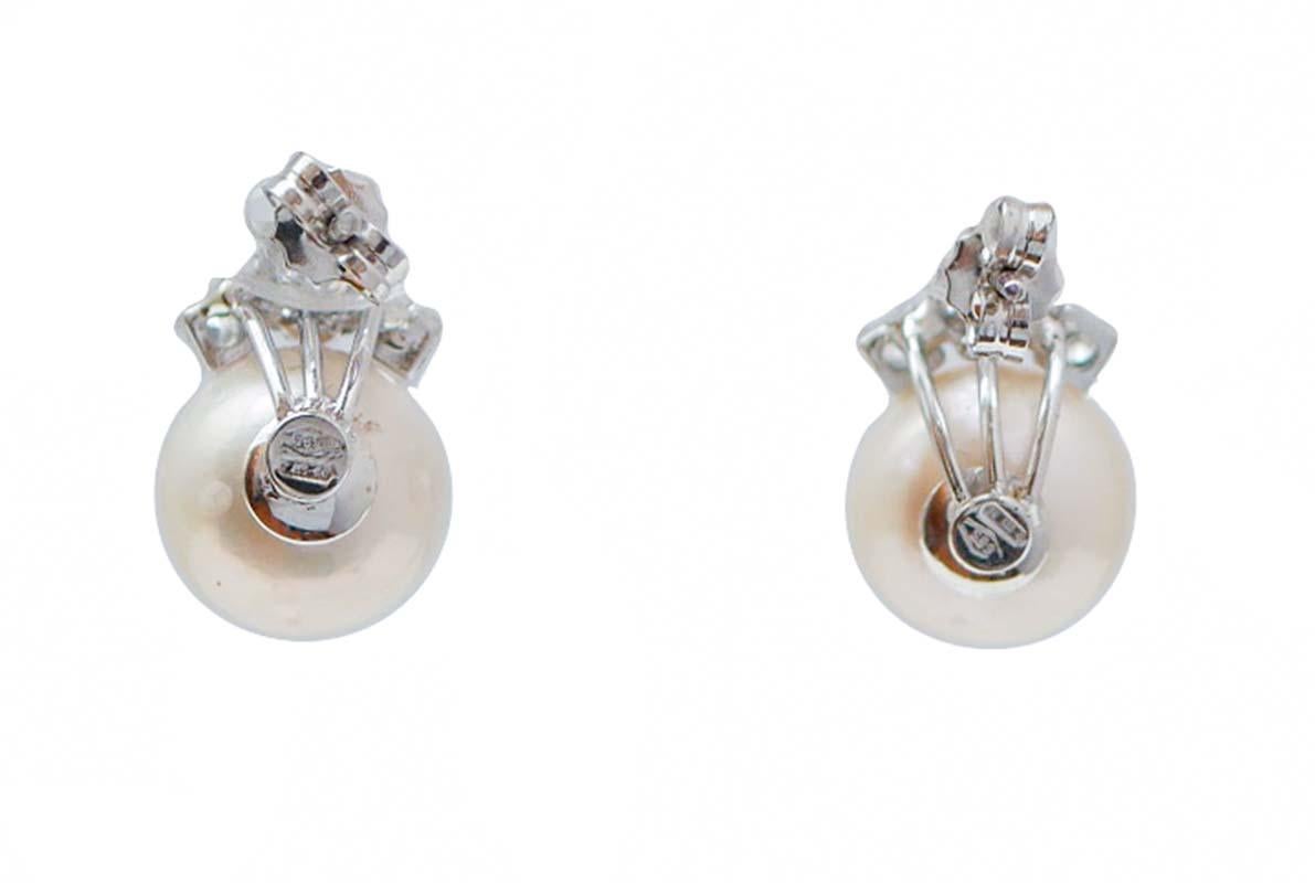 Rétro Orecchini con perle da 11 mm, diamanti e oro bianco da 14 carati. in vendita