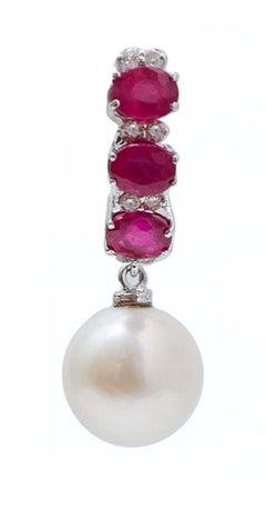 11 Mm Perlen, Rubine, Diamanten, 18 Karat Weißgold Ohrringe.