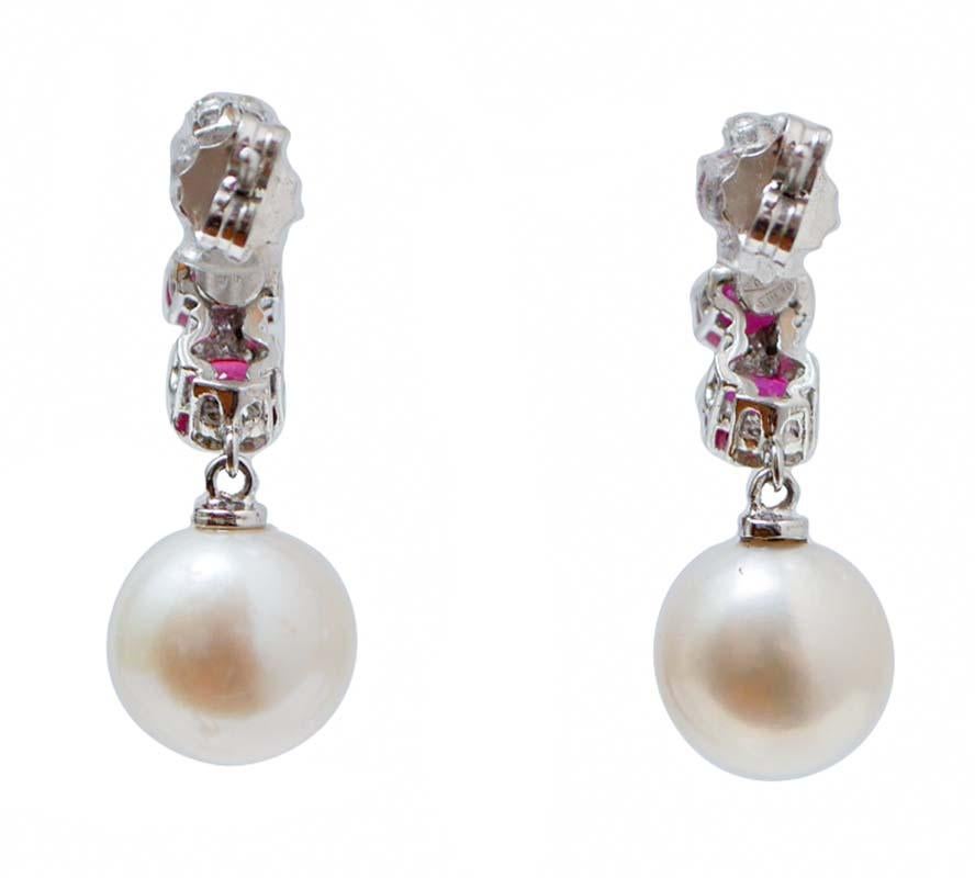 11 Mm Perlen, Rubine, Diamanten, 18 Karat Weißgold Ohrringe. (Moderne) im Angebot