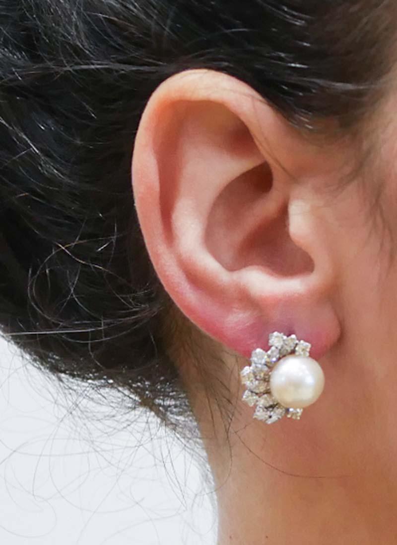 11 Mm White Pearls, Diamonds, 18 Karat White Gold Earrings. In Good Condition In Marcianise, Marcianise (CE)