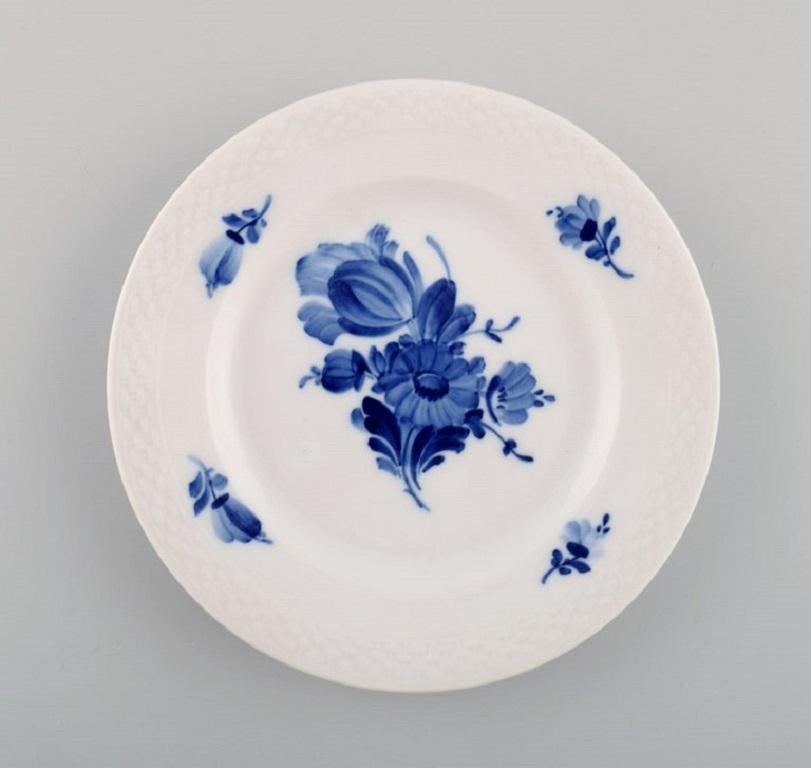 11 Royal Copenhagen Blaue geflochtene Kuchenteller mit Blumen, Modellnummer 10/8092 (Dänisch) im Angebot