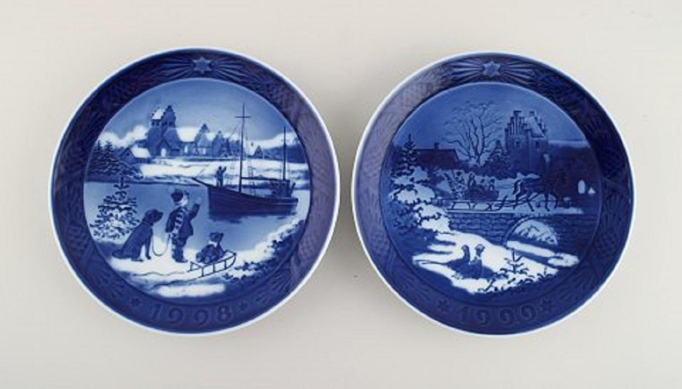 Hand-Painted 11 Royal Copenhagen Christmas Plates from 1990-2000 For Sale