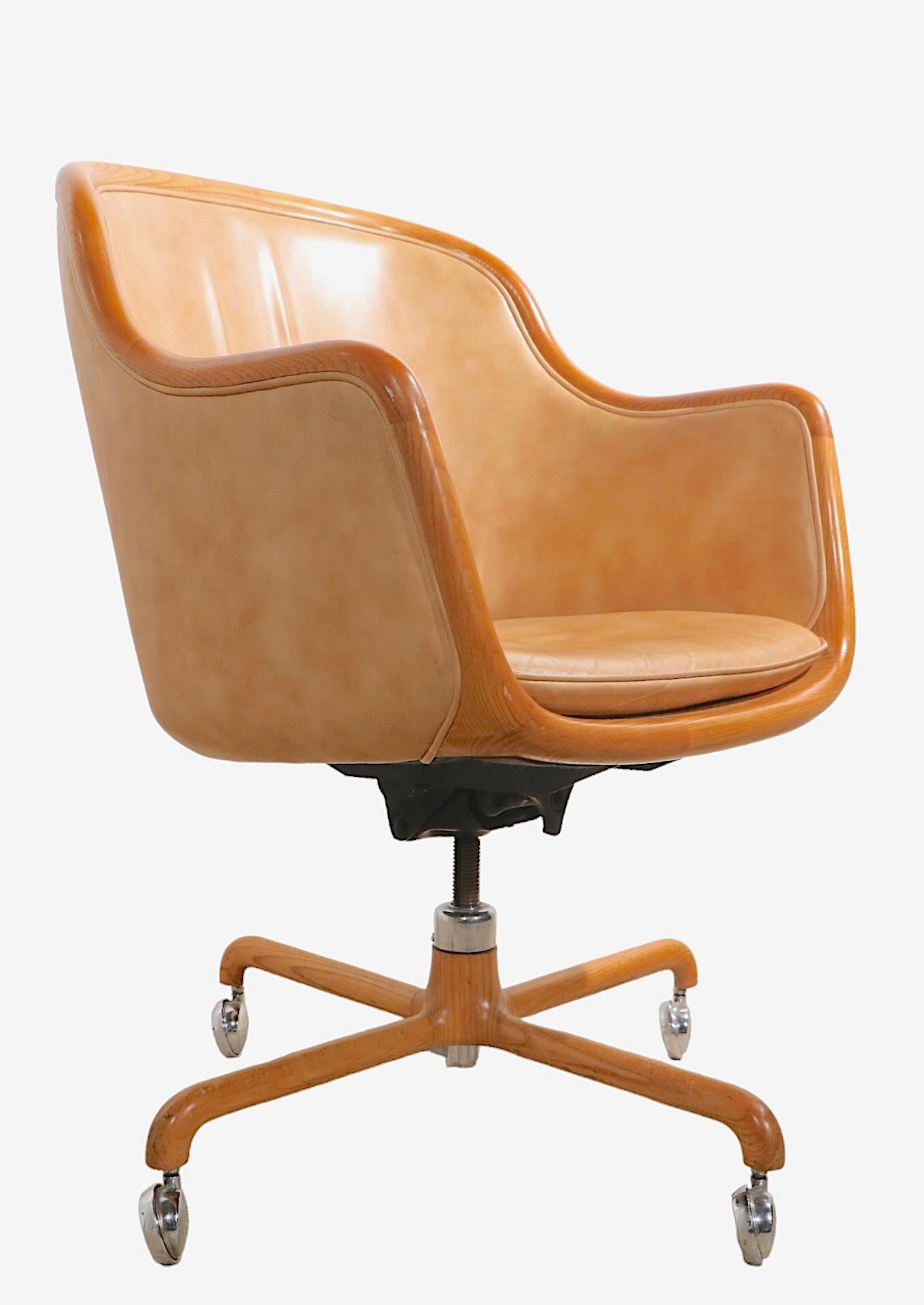  11 Swivel Tilt Desk Dining Swivel Tilt Chairs by Ward Bennet for Brickel For Sale 9