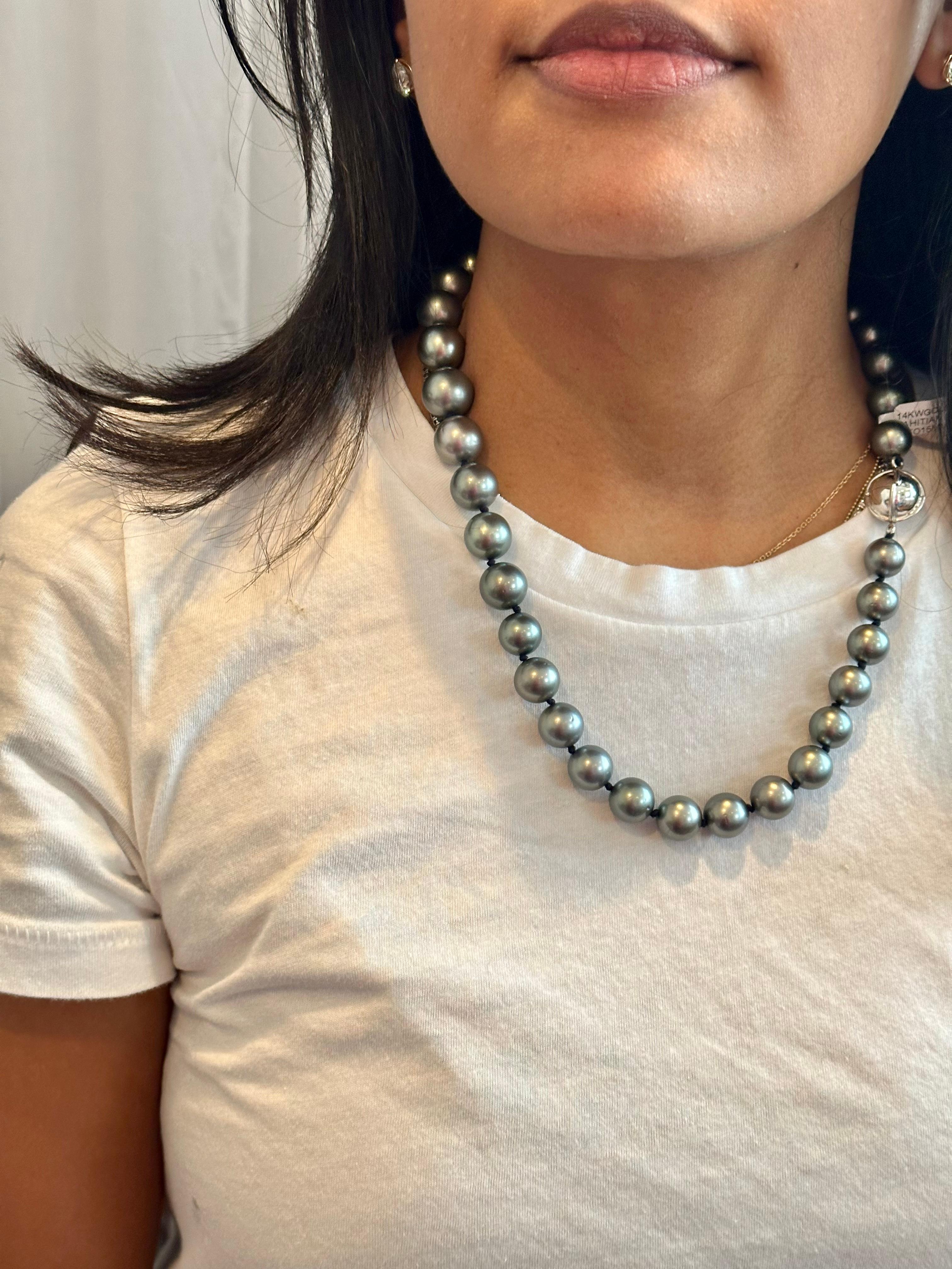 11-15 mm Tahitian Black Graduating Pearls Strand Necklace, Estate, WG For Sale 7