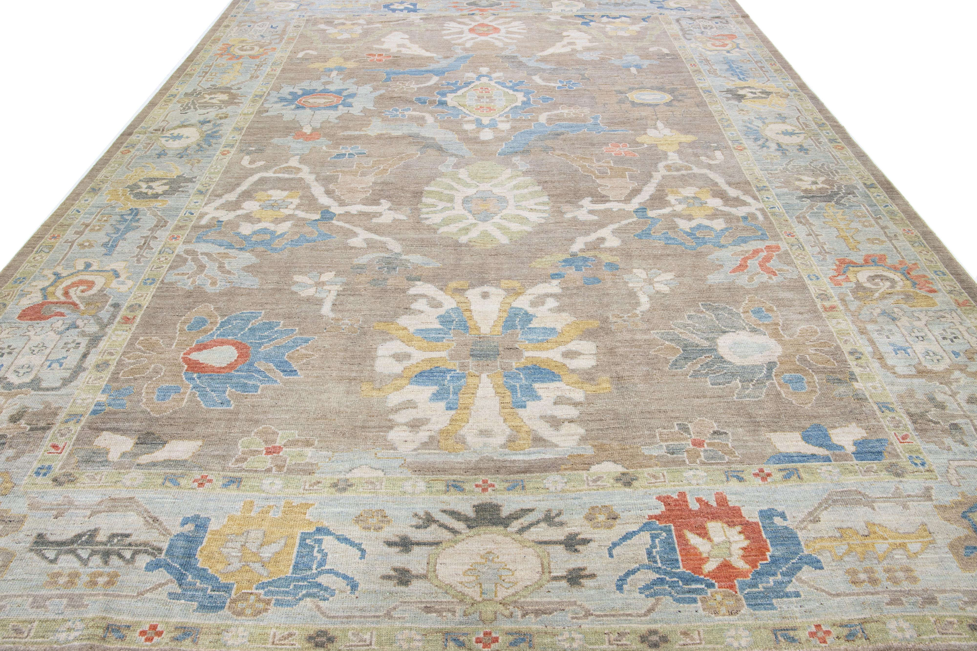 11 x 14 Modern Designed Sultanabad Wool Rug Handmade In Warm Beige In New Condition For Sale In Norwalk, CT