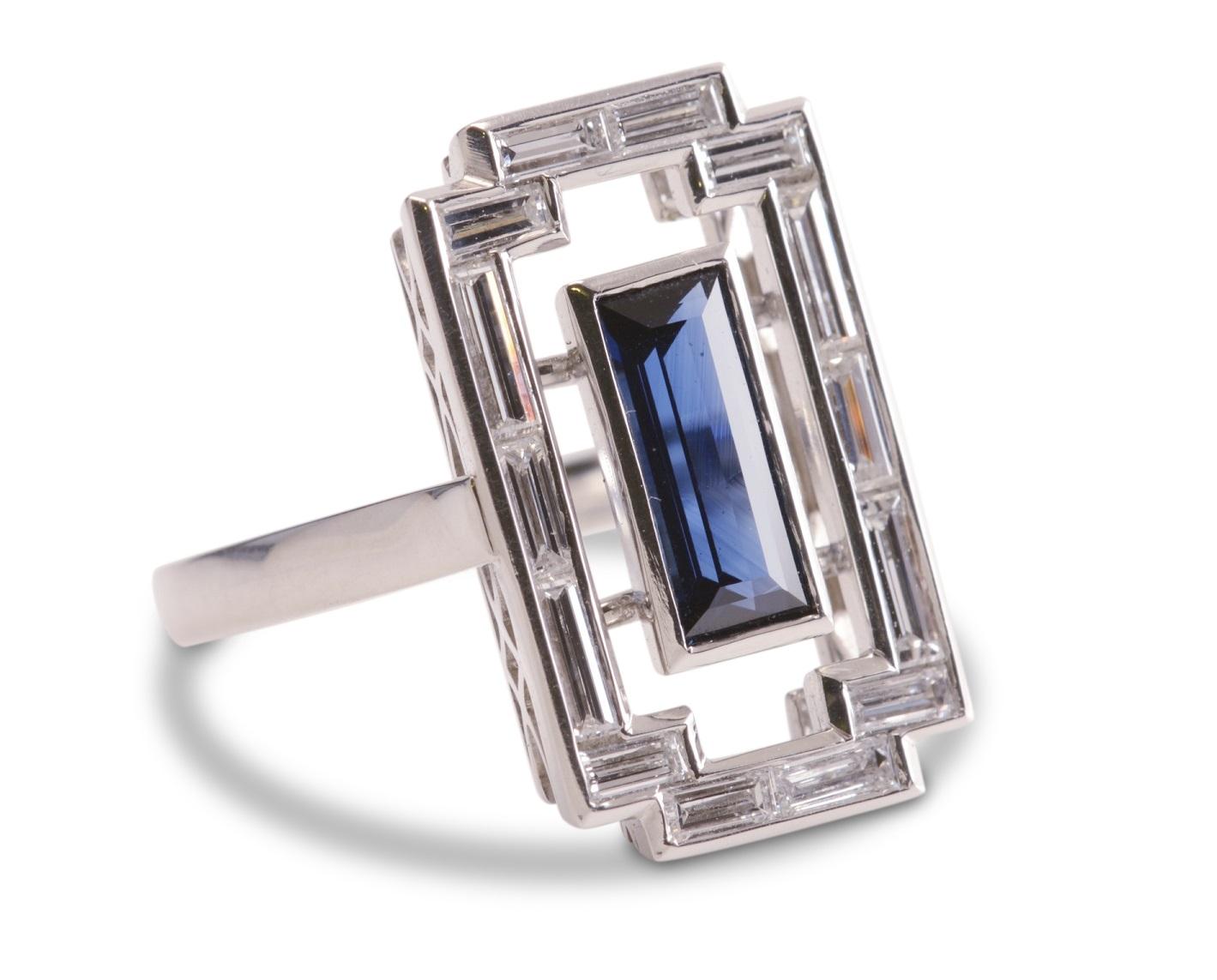 1.10 Carat Blue Sapphire and 1.20 Carat Diamond Art Deco Platinum Tablet Ring For Sale 4