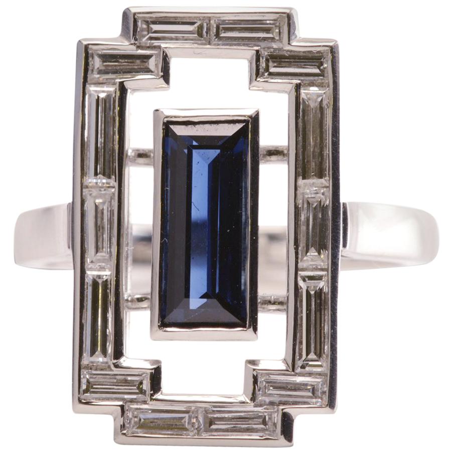 1.10 Carat Blue Sapphire and 1.20 Carat Diamond Art Deco Platinum Tablet Ring For Sale