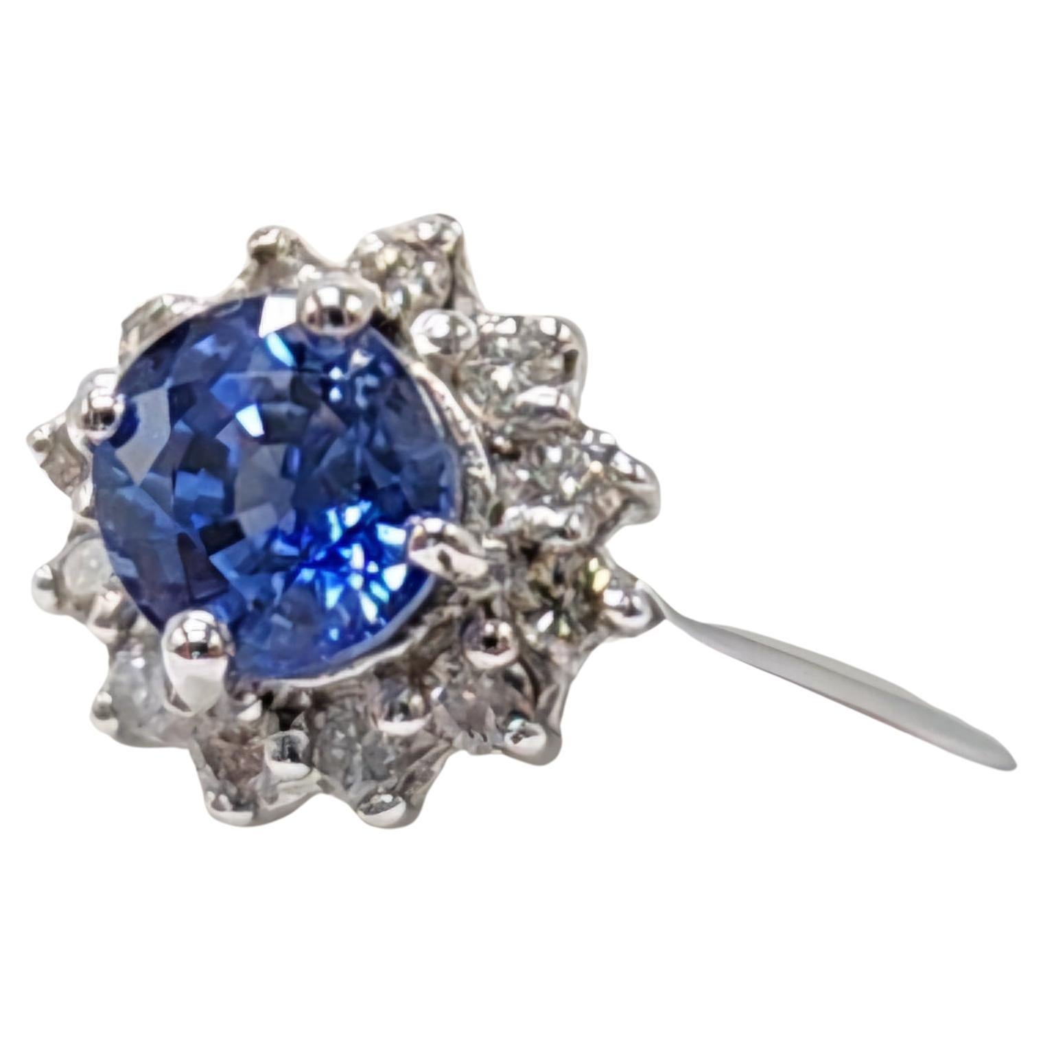 1,10 Karat blauer Saphir  Ring aus 14 Karat Weißgold mit Diamanten. (Kunsthandwerker*in) im Angebot