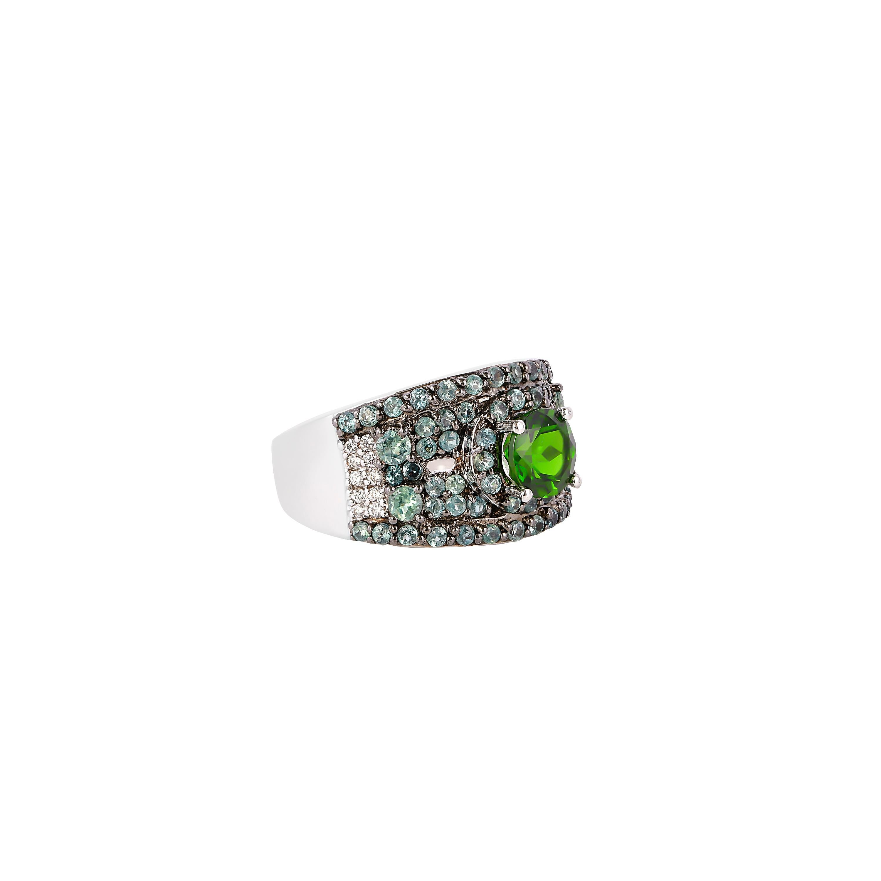 Unique and Designer Cocktail Rings by Sunita Nahata Fine Design.

Classic Chrome Diopside ring in 14K White gold with Alexandrite and Diamonds. 

Chrome Diopside: 1.10 carat, 6.50mm size, round shape.
Alexandrite: 0.384 carat, 1.40mm size, round