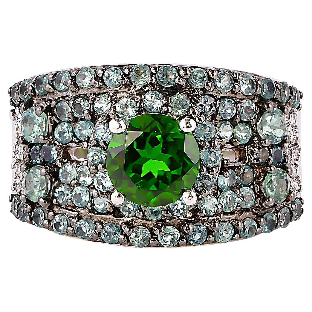 1.10 Carat Chrome Diopside Ring in 14 Karat White Gold For Sale