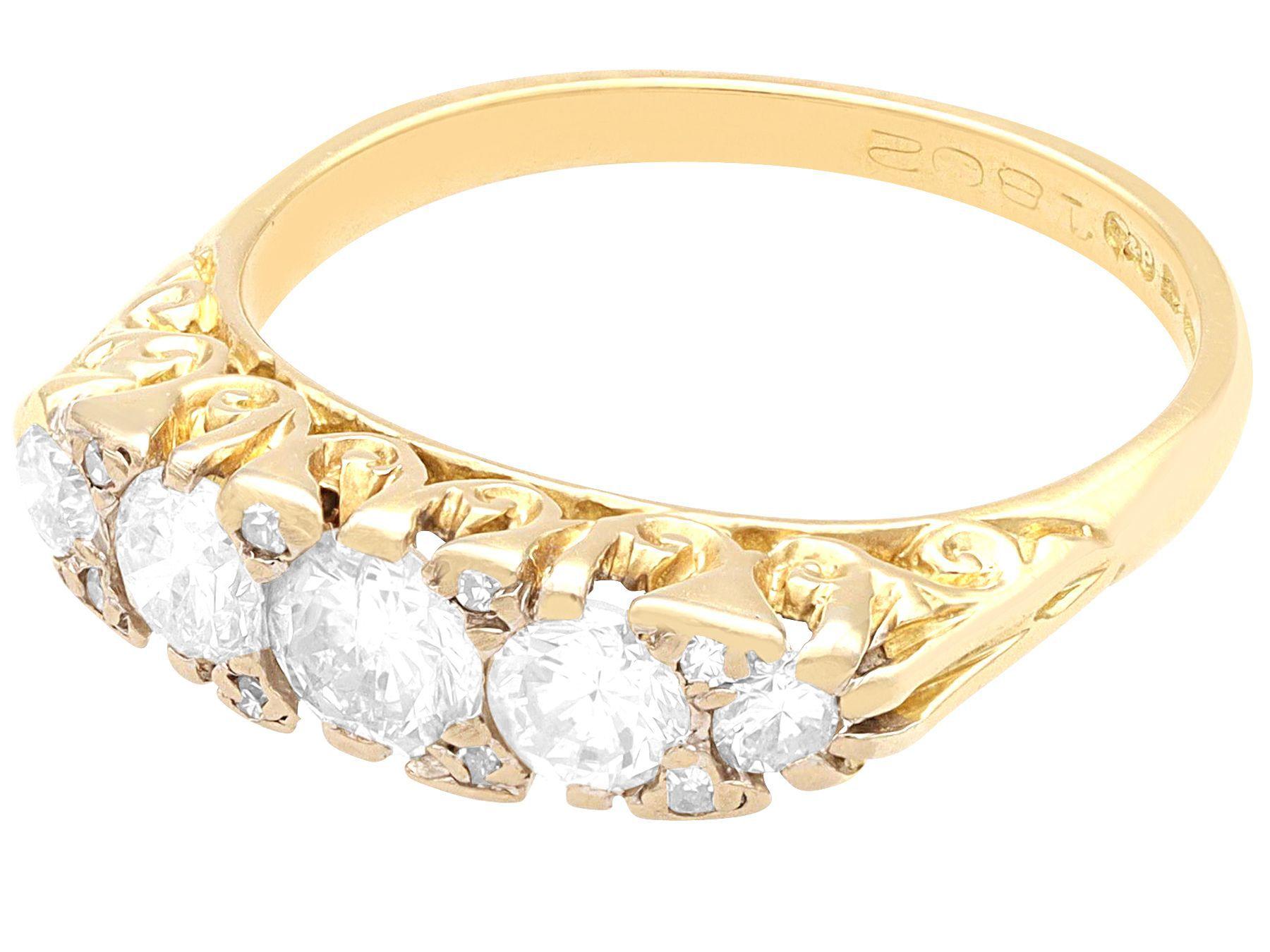 Women's or Men's 1.10 Carat Diamond and 18k Yellow Gold Five Stone Ring For Sale