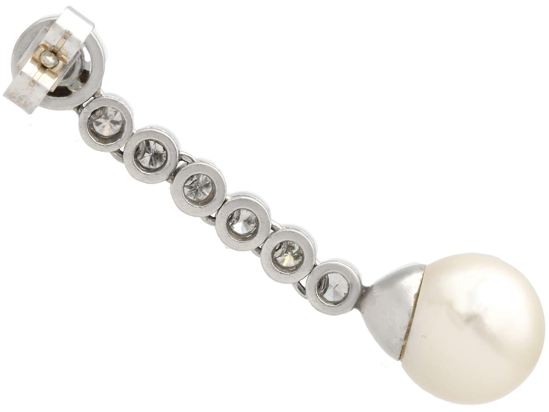 Boucles d'oreilles en goutte en platine et or blanc avec diamants de 1,10 carat et perle de culture en vente 1