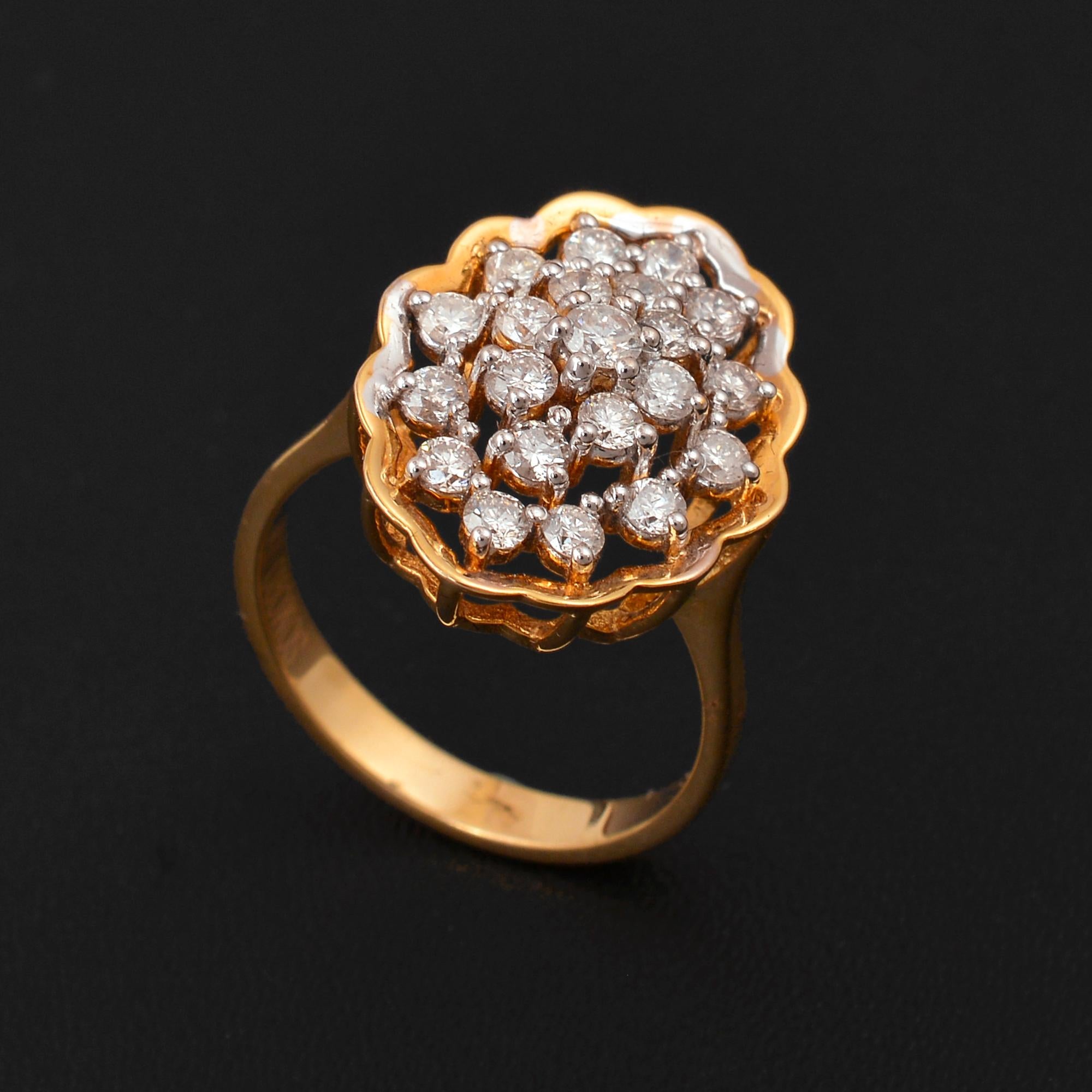 Taille ronde 1.10 Carat Diamond Flower Design Ring 18 Karat Rose Gold Handmade Fine Jewelry (Bague à motif de fleur en or rose 18 carats) en vente