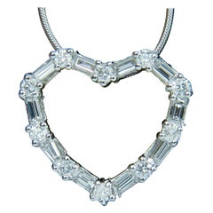 Ciondolo a forma di cuore con diamanti da 1,10 carati, 14 carati, G Vs*