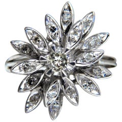 1,10 Karat Diamanten Profile Cluster Top 18 Karat Ring Vintage Deco