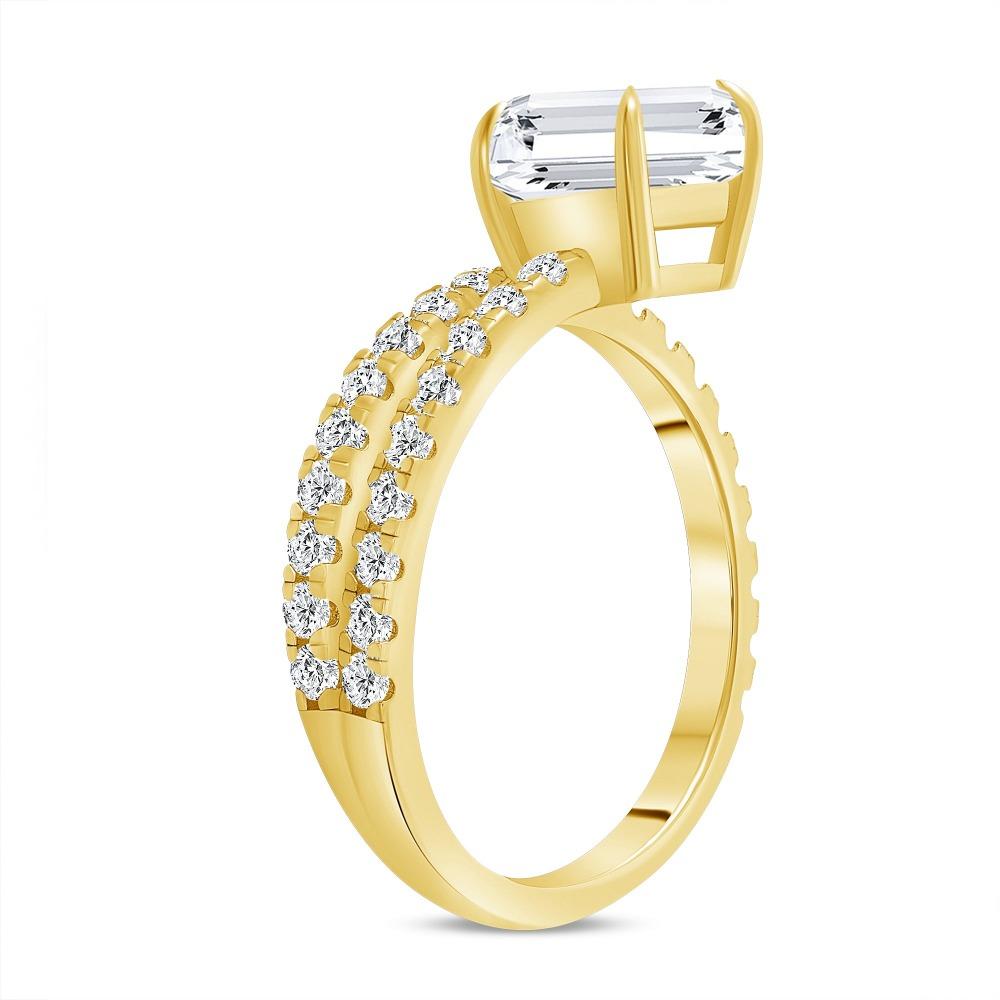 For Sale:  1.10 Carat Emerald Cut Diamond Engagement Ring Design 4