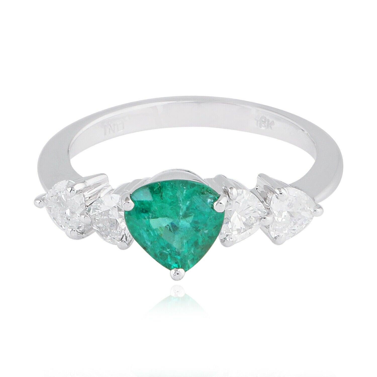Im Angebot: 1,10 Karat Smaragd-Diamant-Ring aus 18 Karat Weißgold () 3