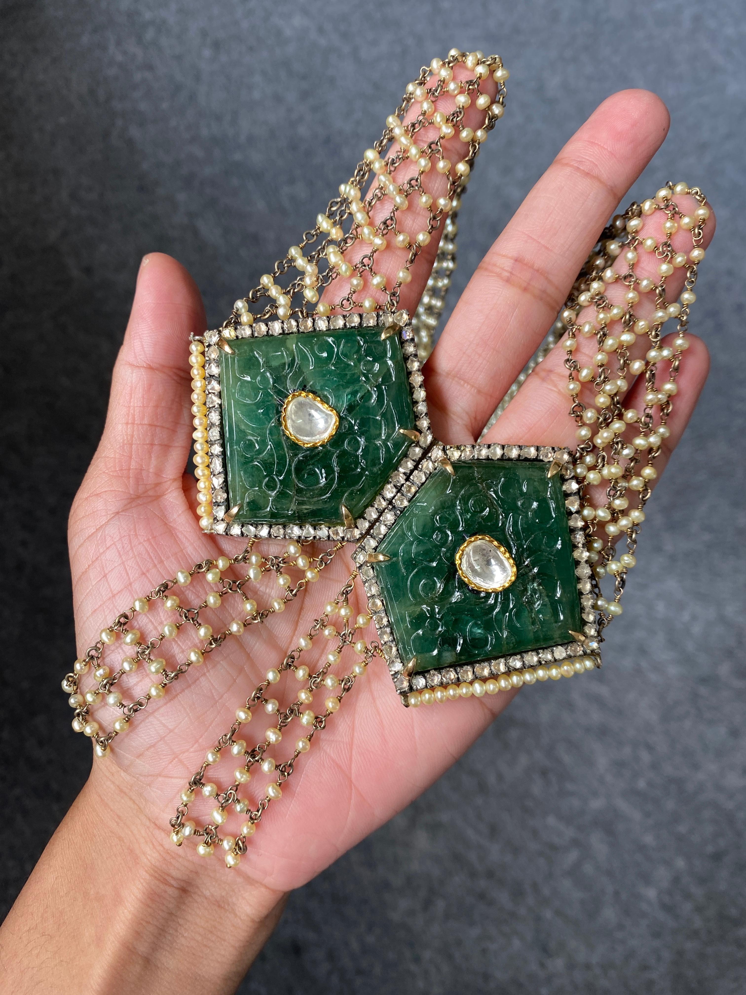 110 Karat Smaragd-, Diamant- und Perlen-Perlen-Halskette im Angebot 1