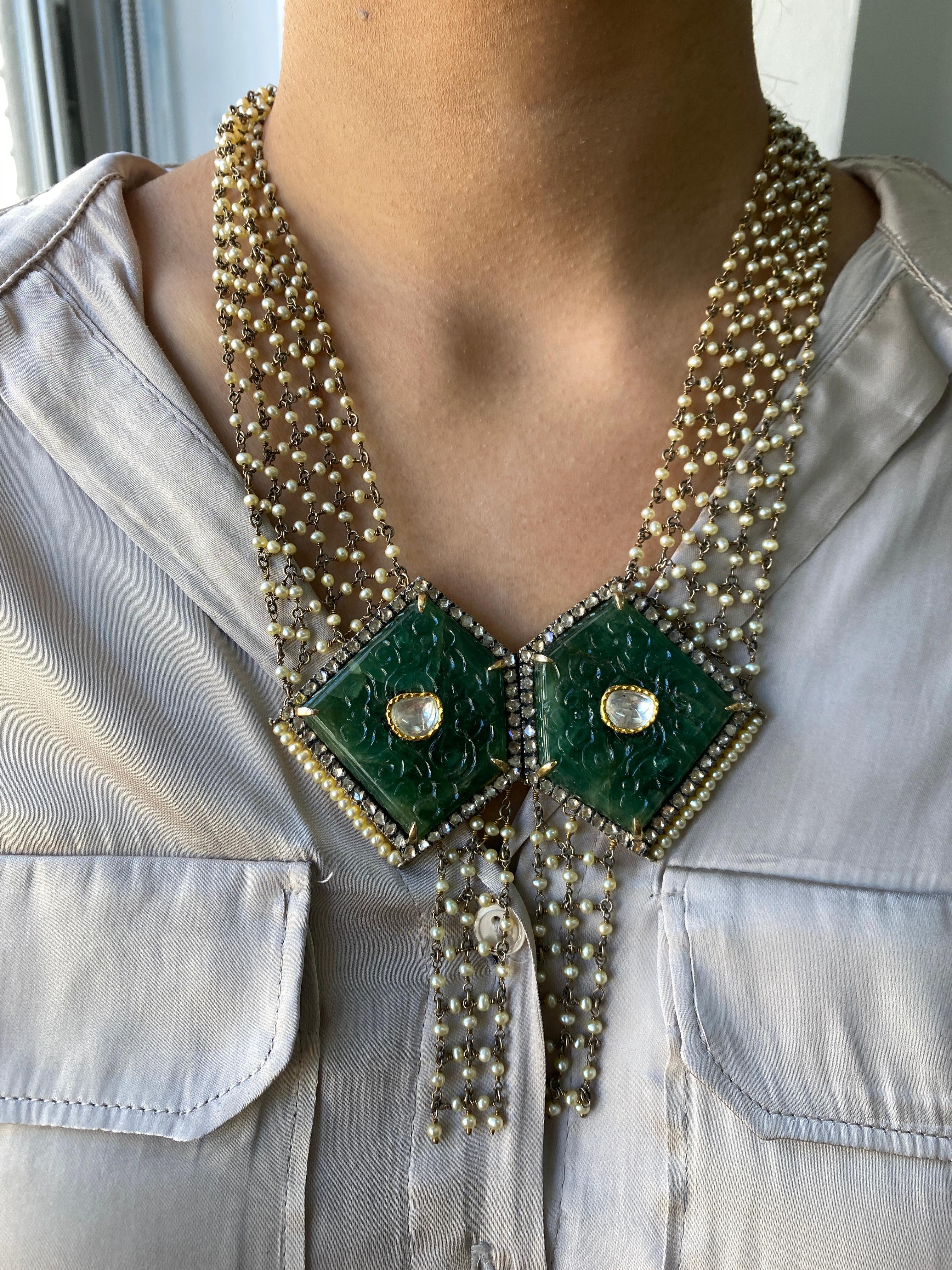 110 Carat Emerald, Diamond and Pearl Beaded Choker Necklace In New Condition For Sale In Bangkok, Thailand