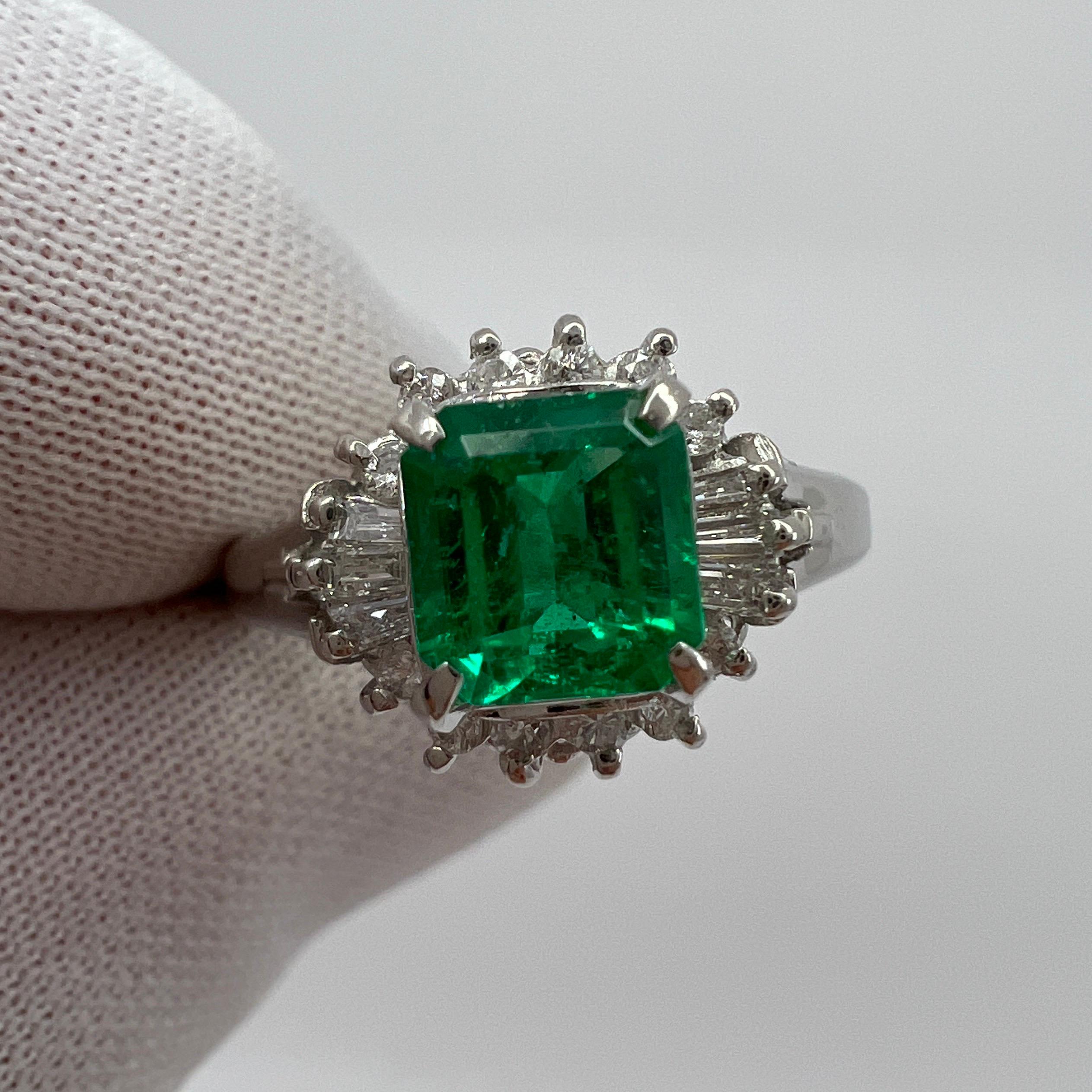 Women's or Men's 1.10 Carat Fine Vivid Green Colombian Emerald & Diamond Platinum Halo C Ring
