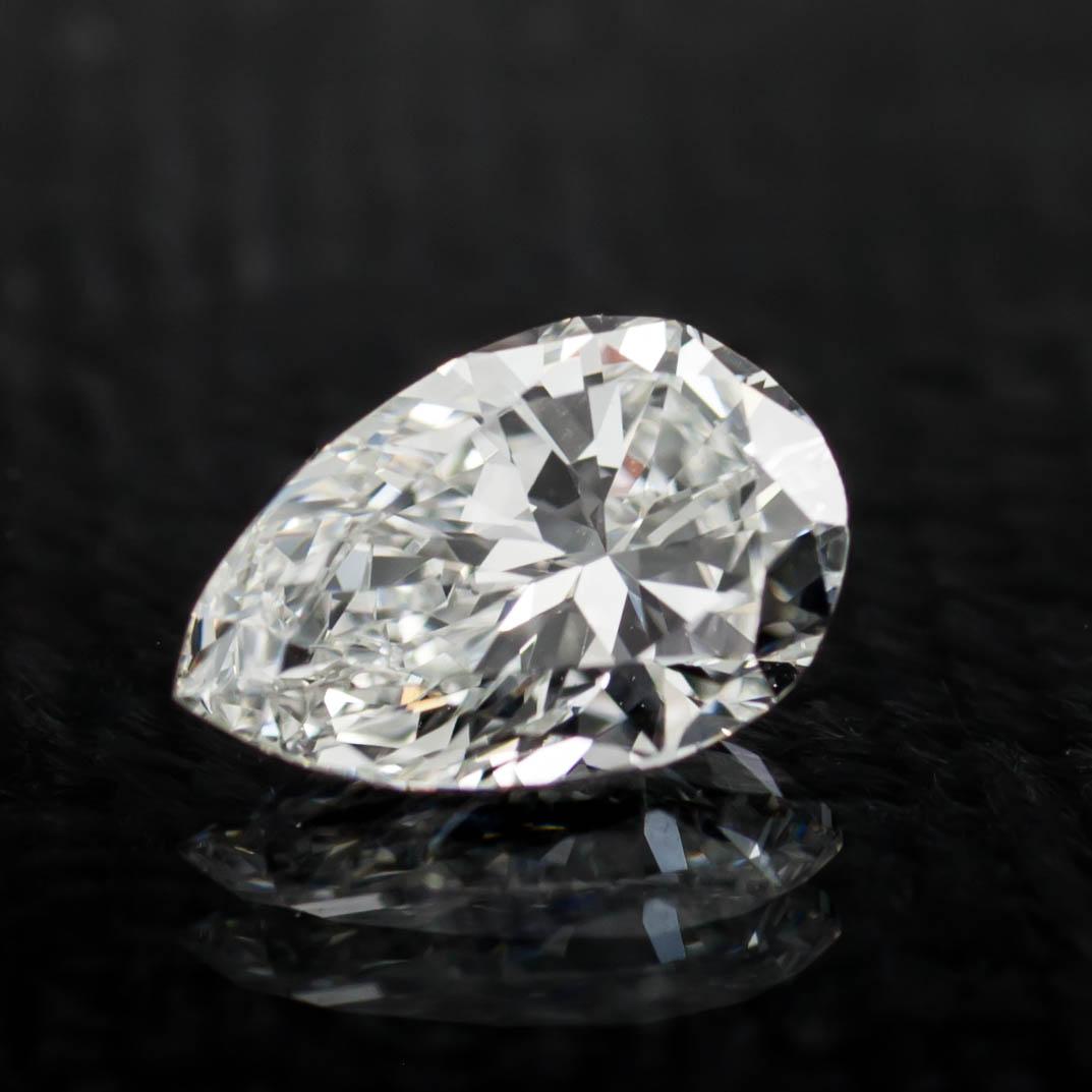 Moderne Diamant taille poire non serti de 1,10 carat E / VS2 certifié GIA en vente