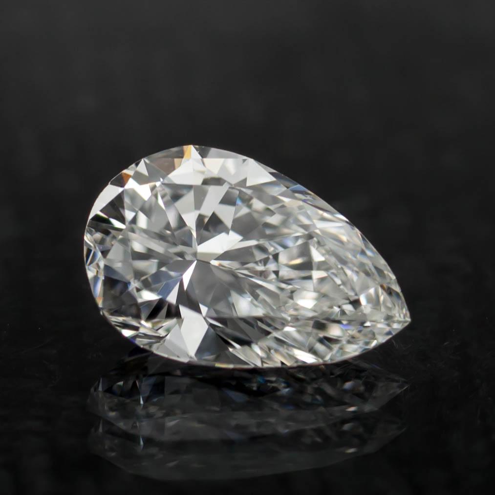 Diamant taille poire non serti de 1,10 carat E / VS2 certifié GIA Excellent état - En vente à Sherman Oaks, CA
