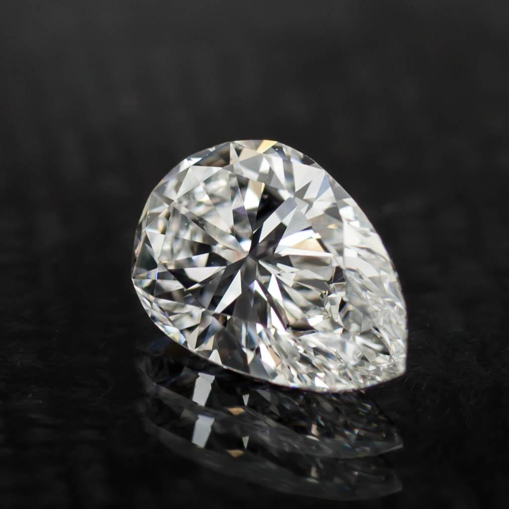 Diamant taille poire non serti de 1,10 carat E / VS2 certifié GIA Unisexe en vente