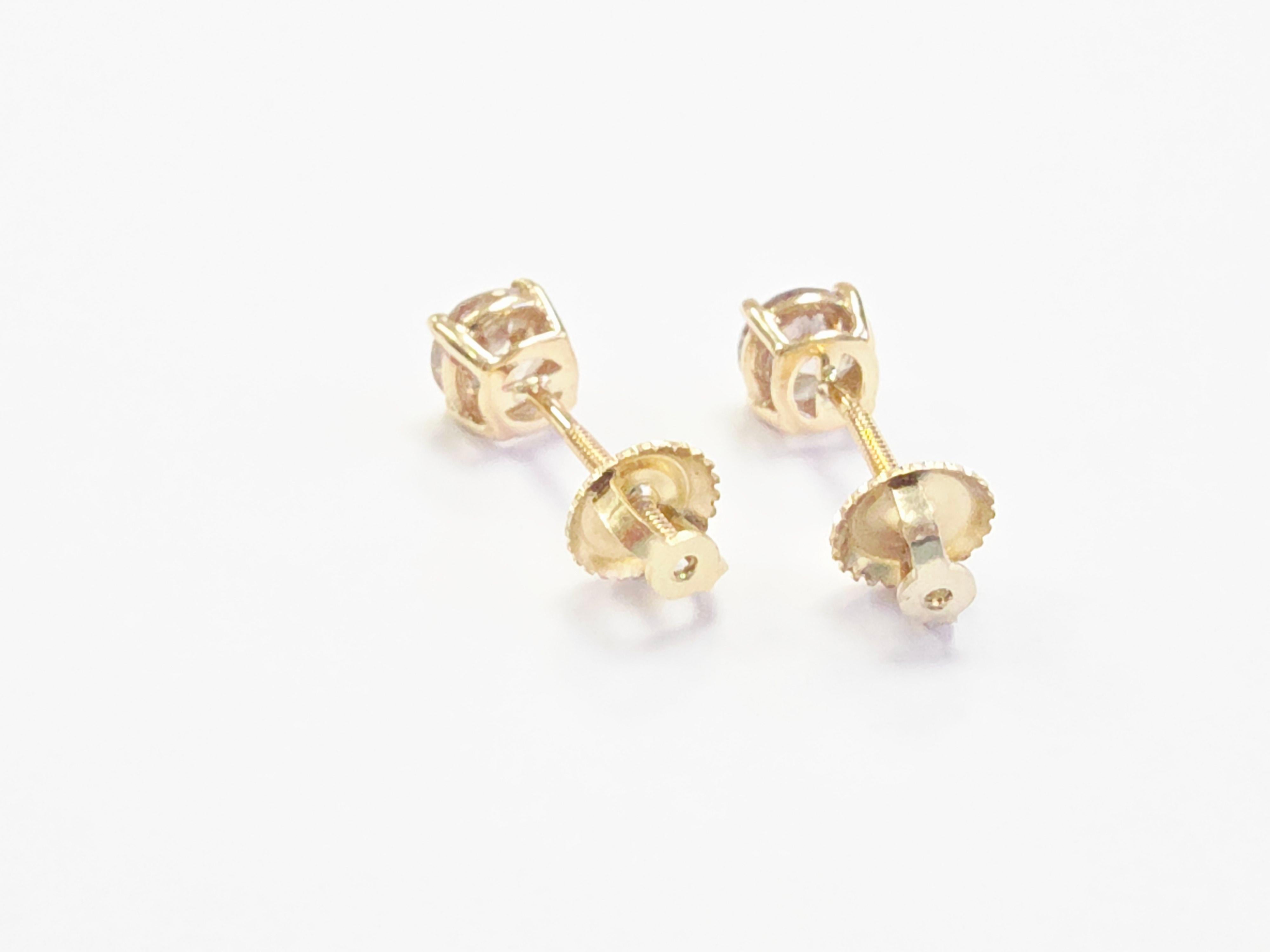 da uomo o donna Borchie con diamanti tondi brillanti Nature da 1,10 carati in oro giallo 14 carati in vendita