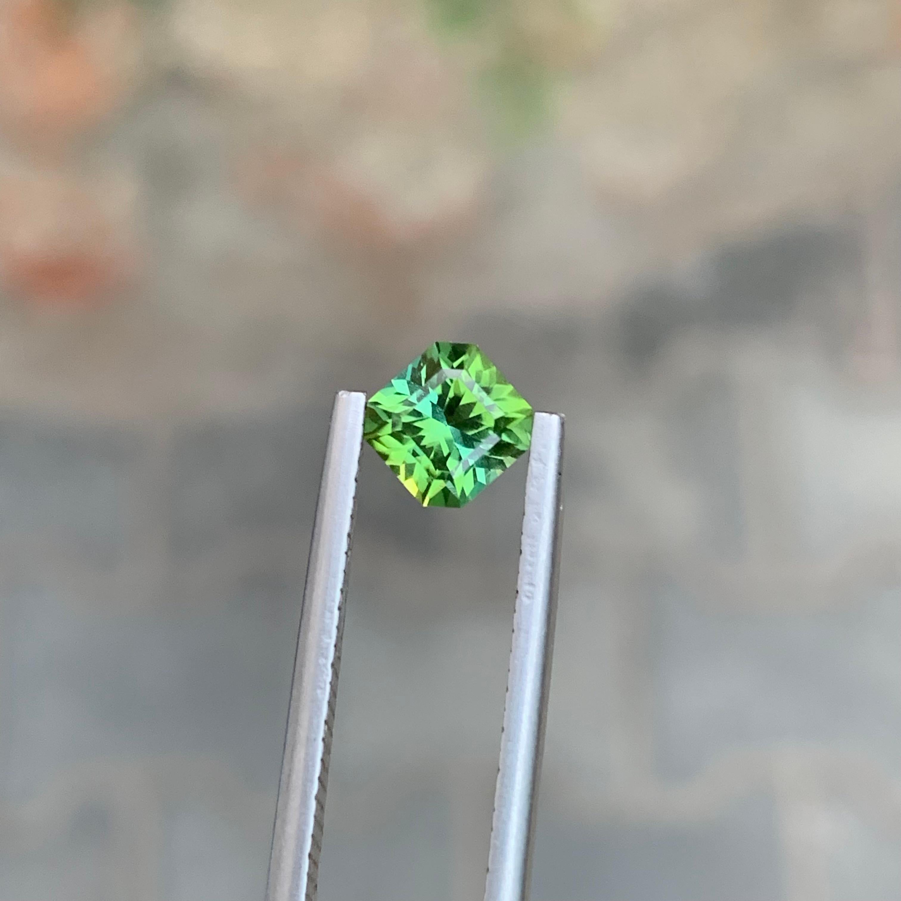 Tourmaline bleue verte naturelle non sertie de 1,10 carat de forme carrée pour bague Neuf - En vente à Peshawar, PK