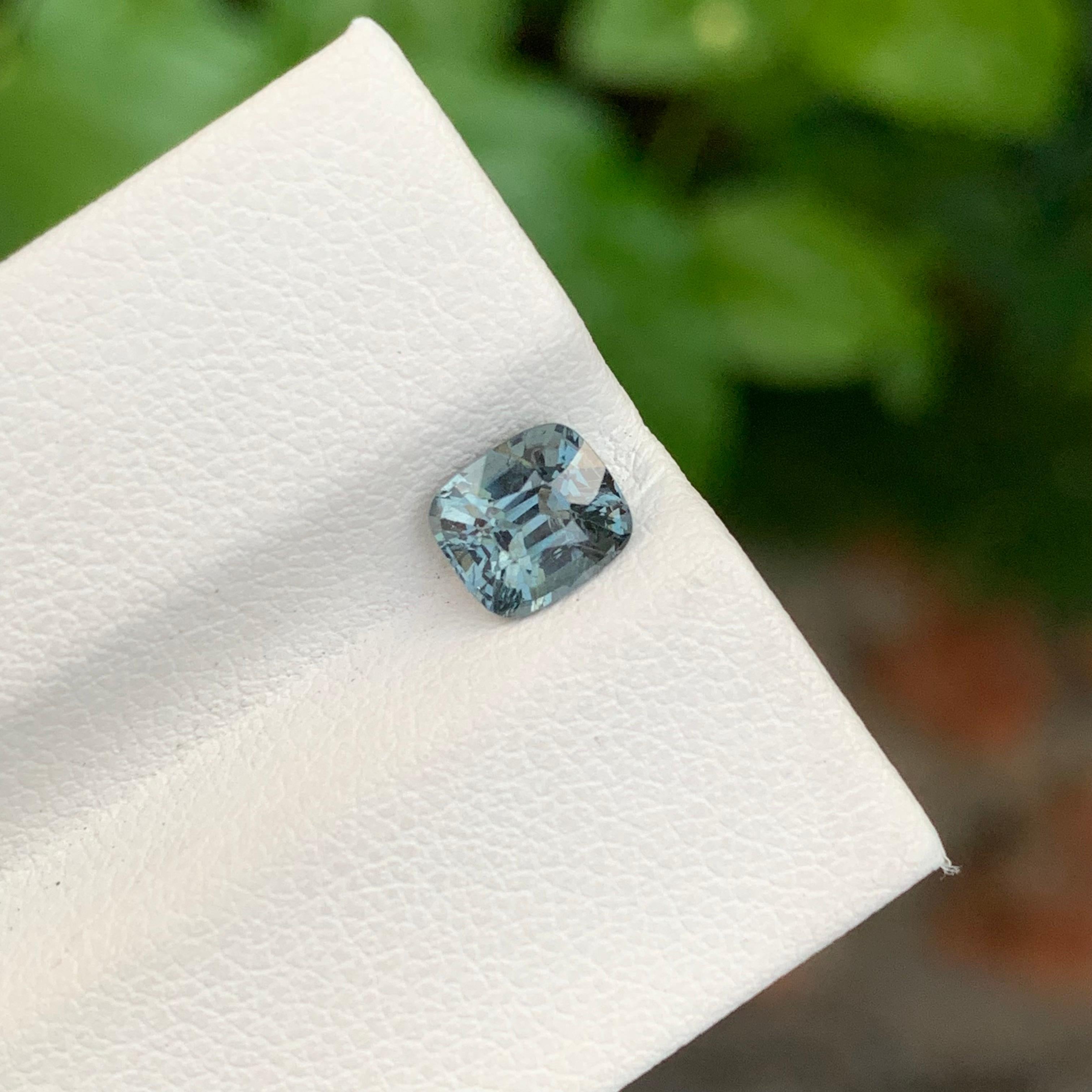 1,10 Carati Nature Spinello grigio sfuso a forma di cuscino per gioielli in vendita 5