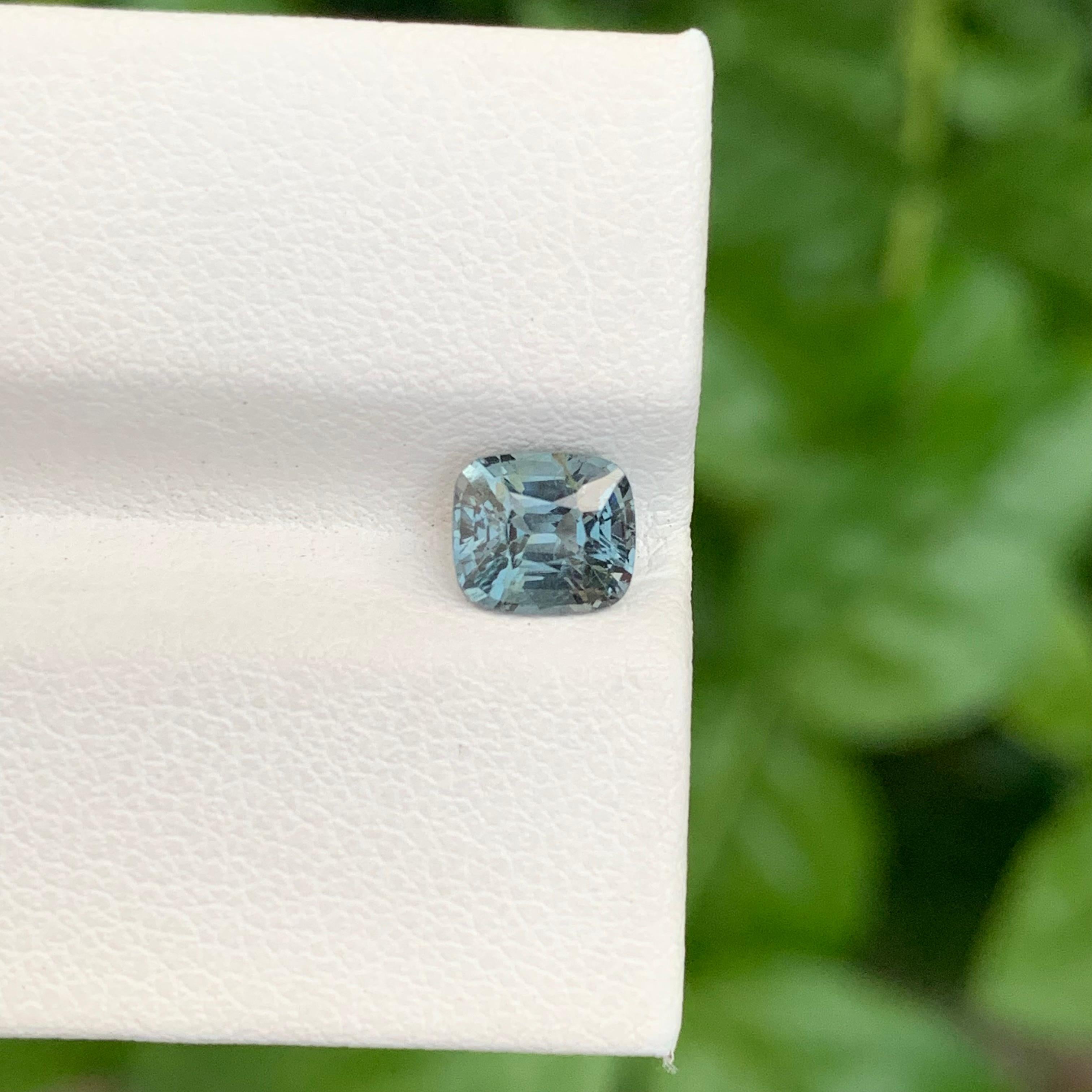1,10 Carati Nature Spinello grigio sfuso a forma di cuscino per gioielli In condizioni Nuovo in vendita a Peshawar, PK