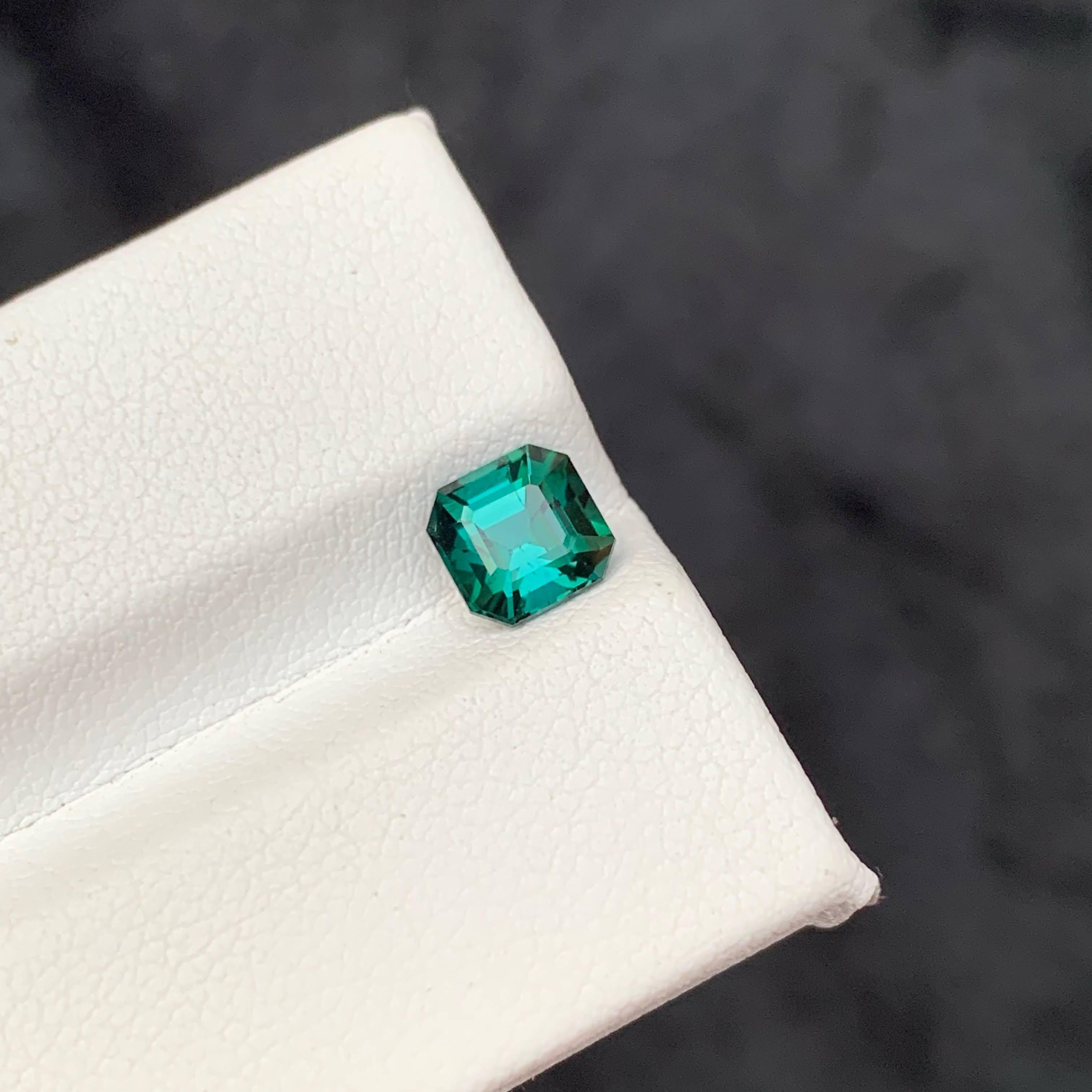 Moderno 1,10 carati di tormalina blu Lagoon naturale sfusa con taglio Asscher Gemma afgana in vendita