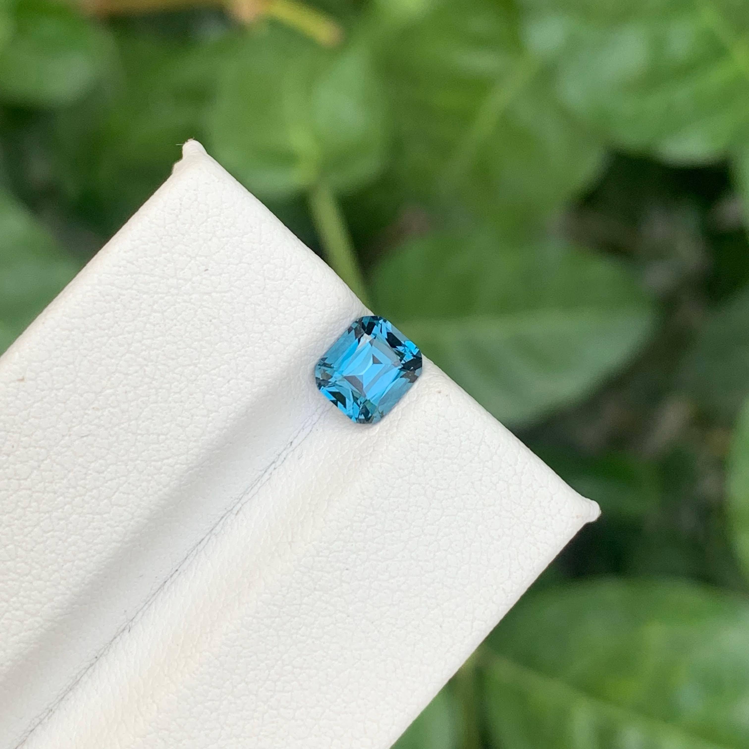 1.10 Carati Nature sciolti Topazio Blu di Londra pietra tagliata a cuscino Gemma africana in vendita 4