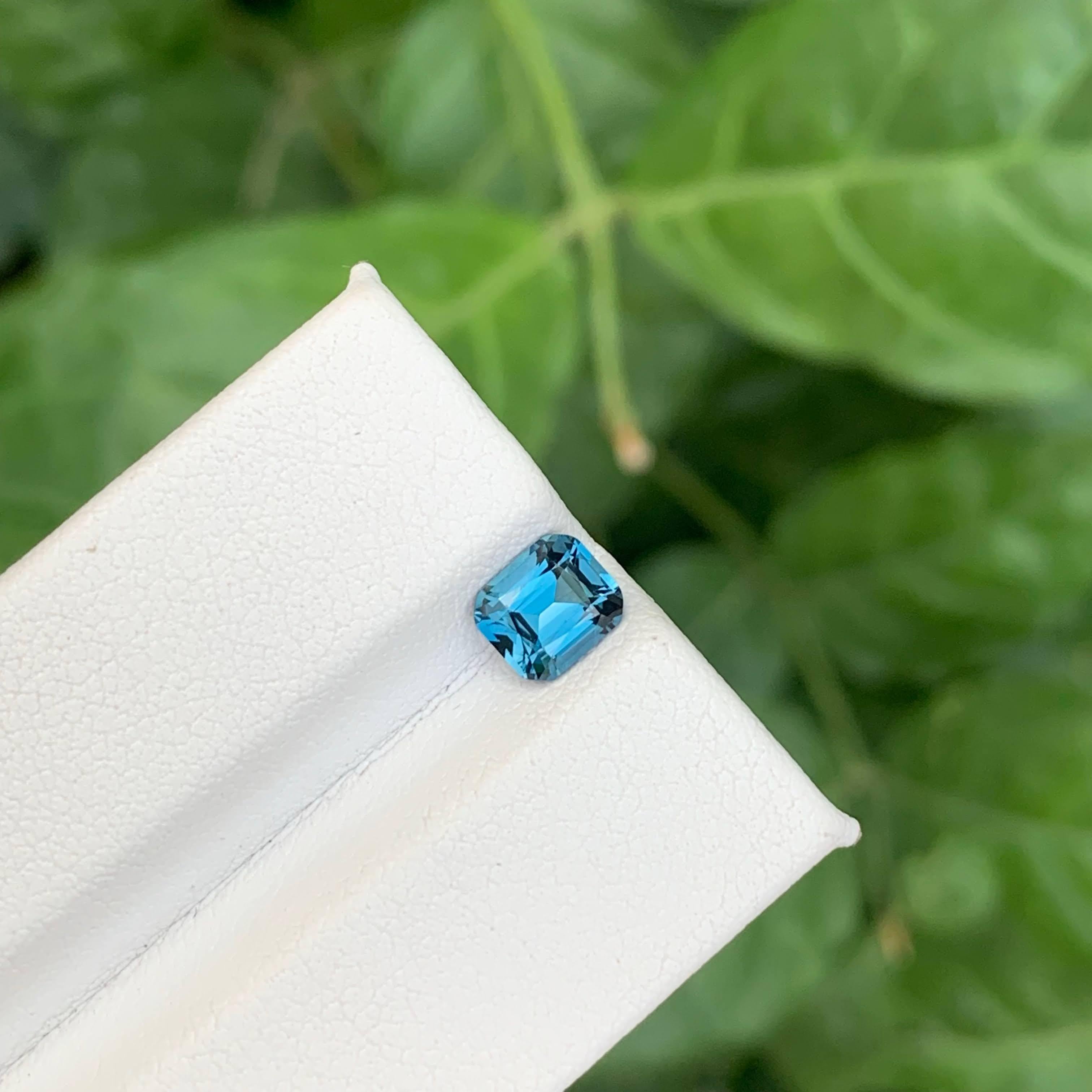 da uomo o donna 1.10 Carati Nature sciolti Topazio Blu di Londra pietra tagliata a cuscino Gemma africana in vendita