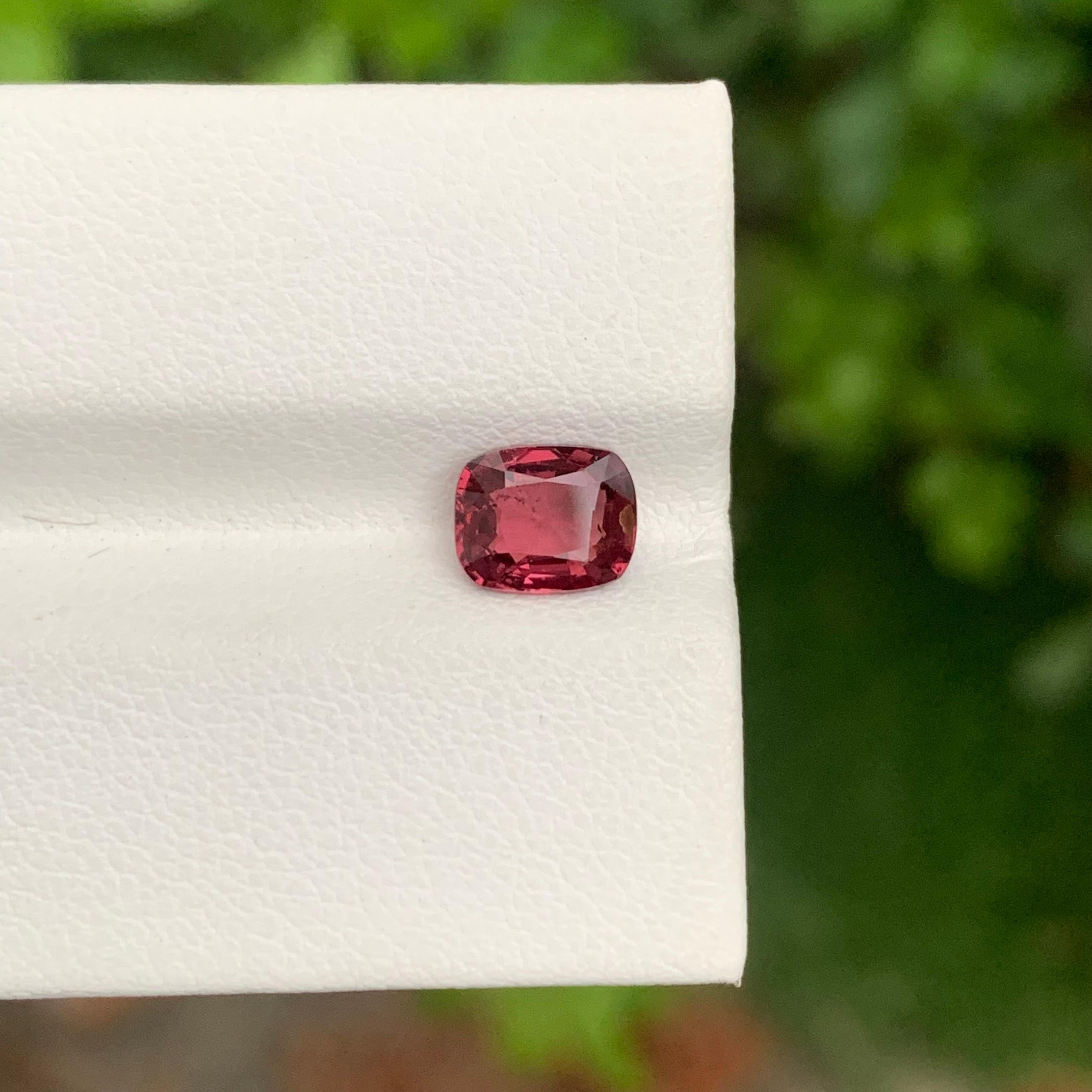 1.10 Carati Nature Spinello Rosso sciolto a forma di cuscino per anello in vendita 4
