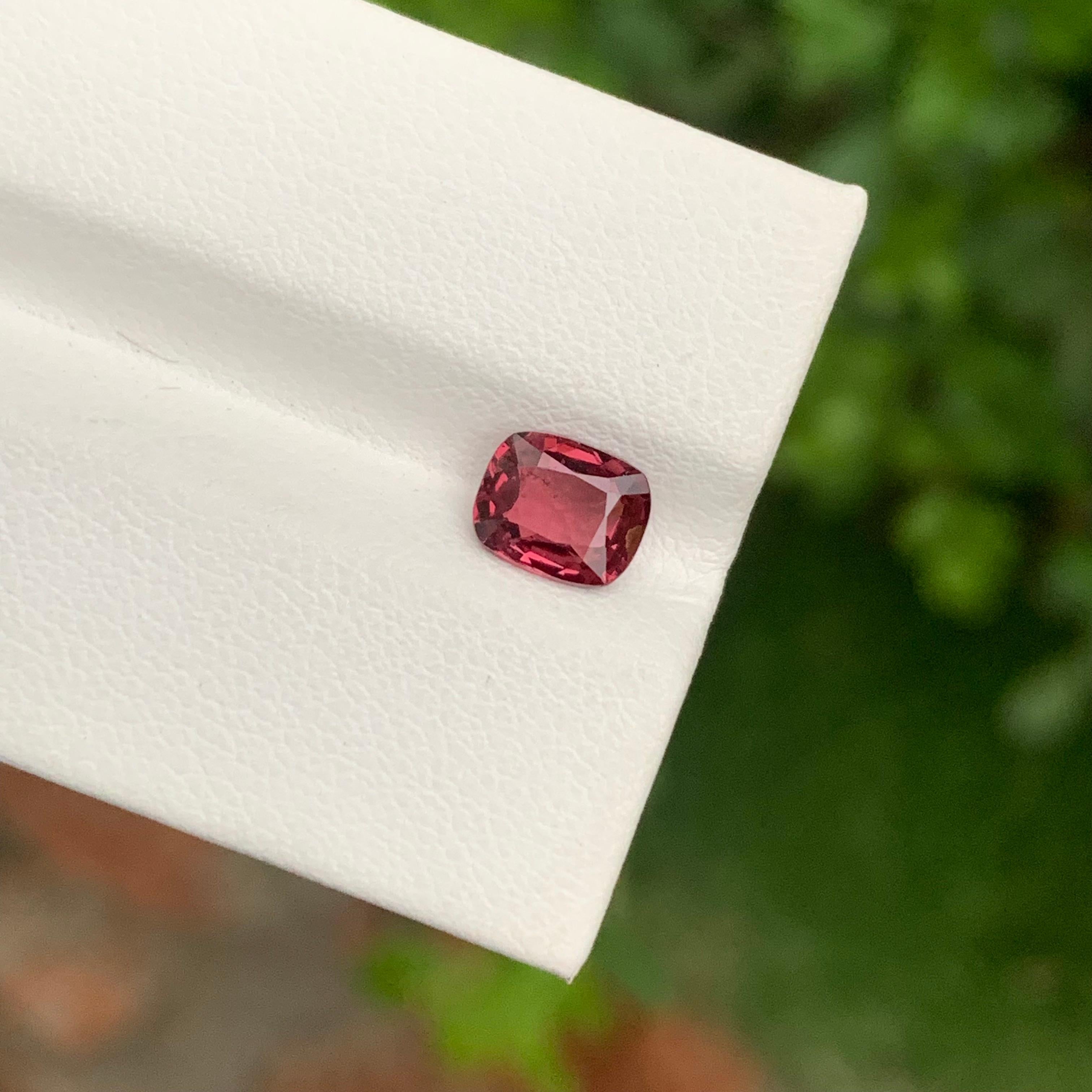 1.10 Carati Nature Spinello Rosso sciolto a forma di cuscino per anello in vendita 5